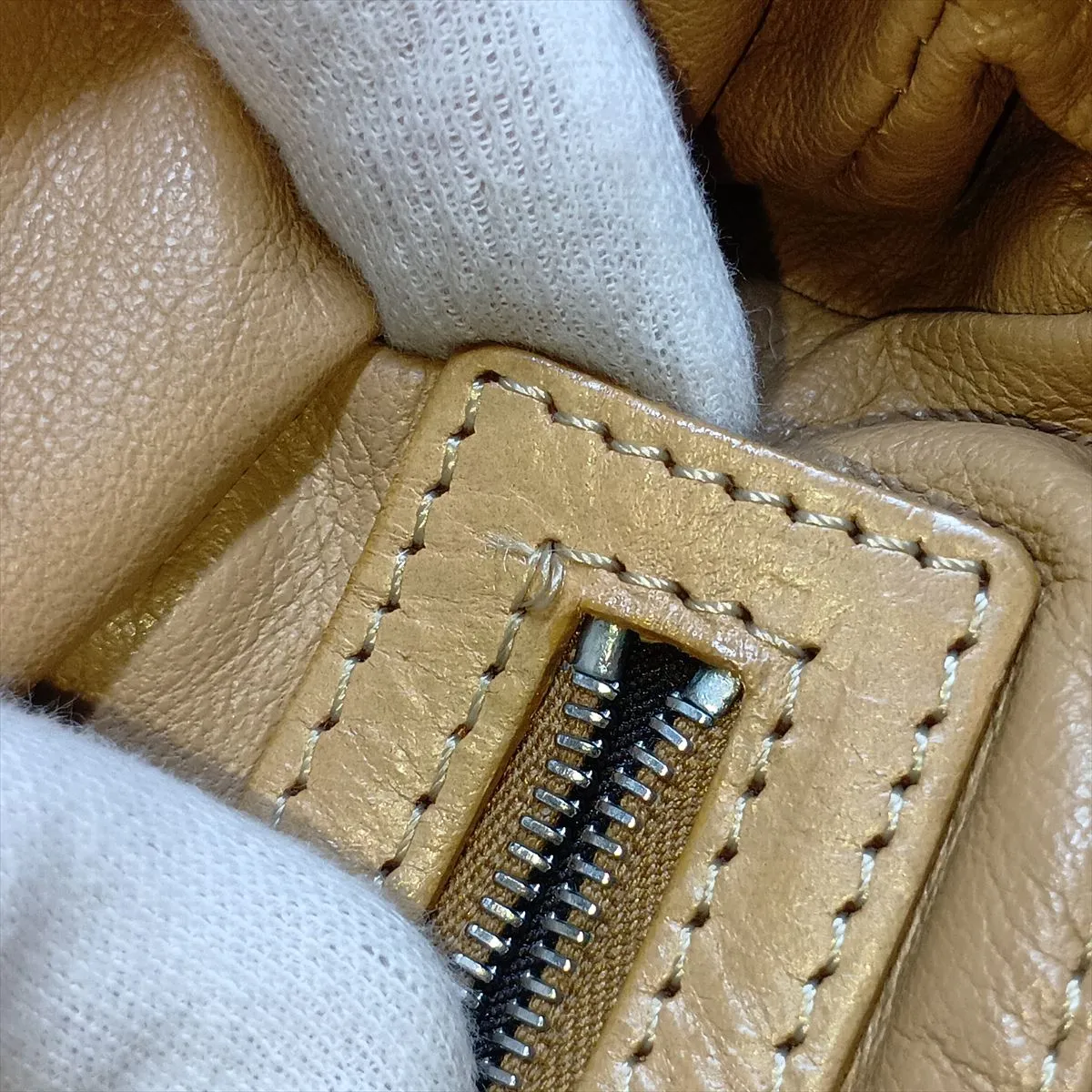 Mamma Bucket 26424 Cashmere x Leather Shoulder Bag Beige — view 11