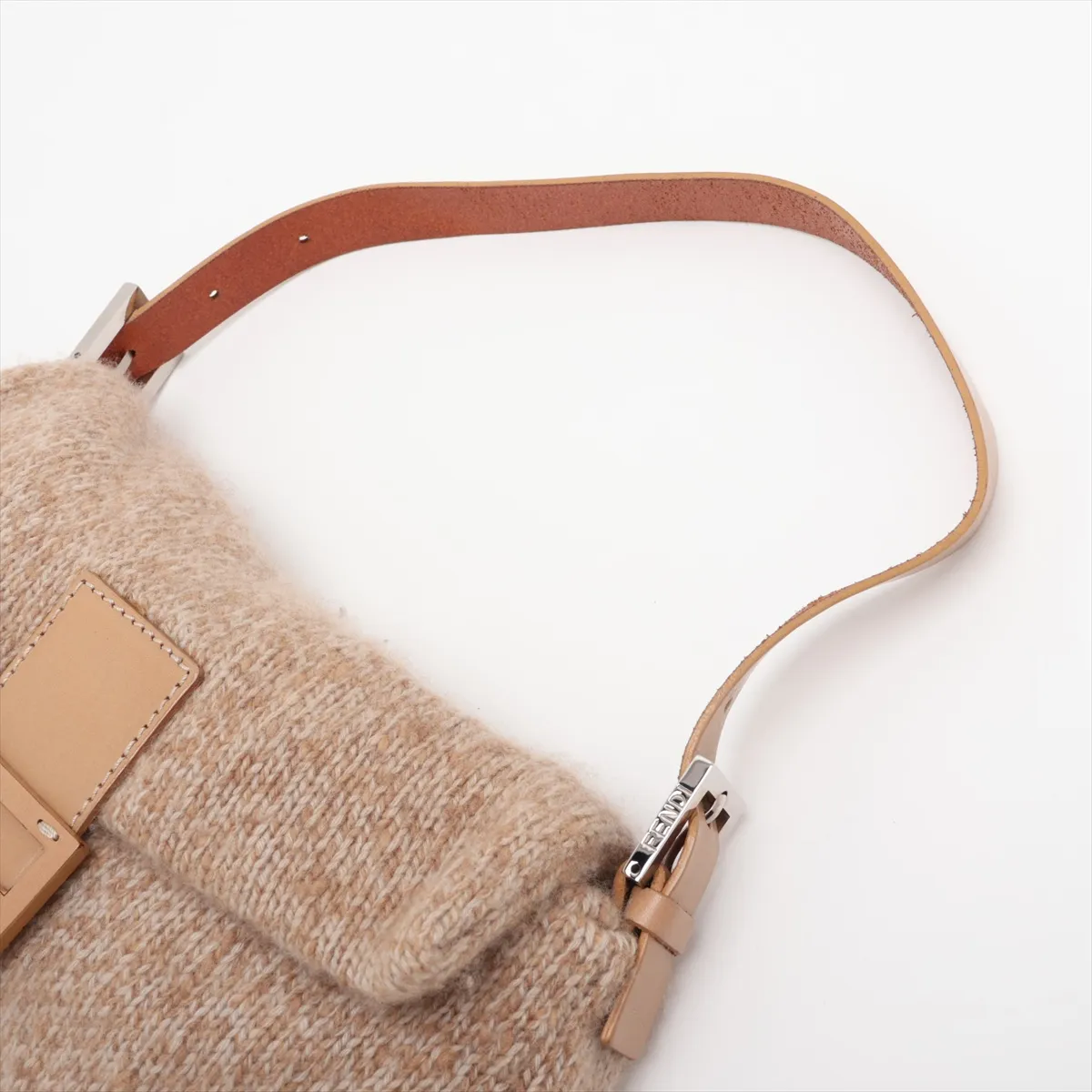 Mamma Bucket 26424 Cashmere x Leather Shoulder Bag Beige — view 5