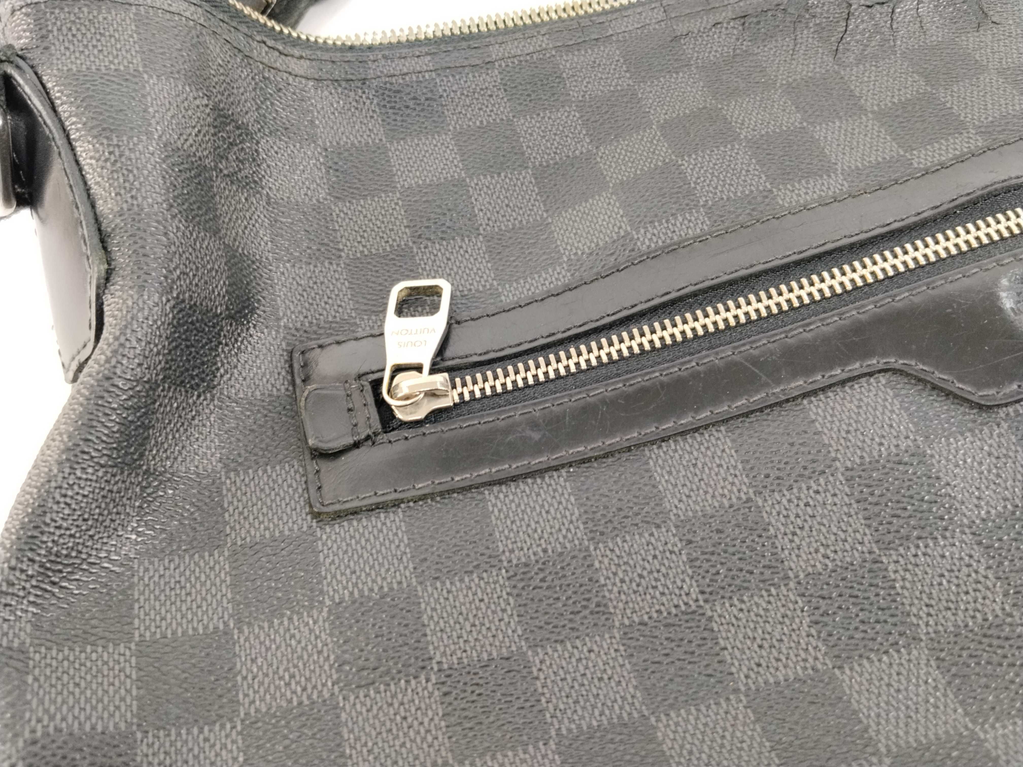 Damier Graphite N41106 Mick MM Shoulder Bag — view 9