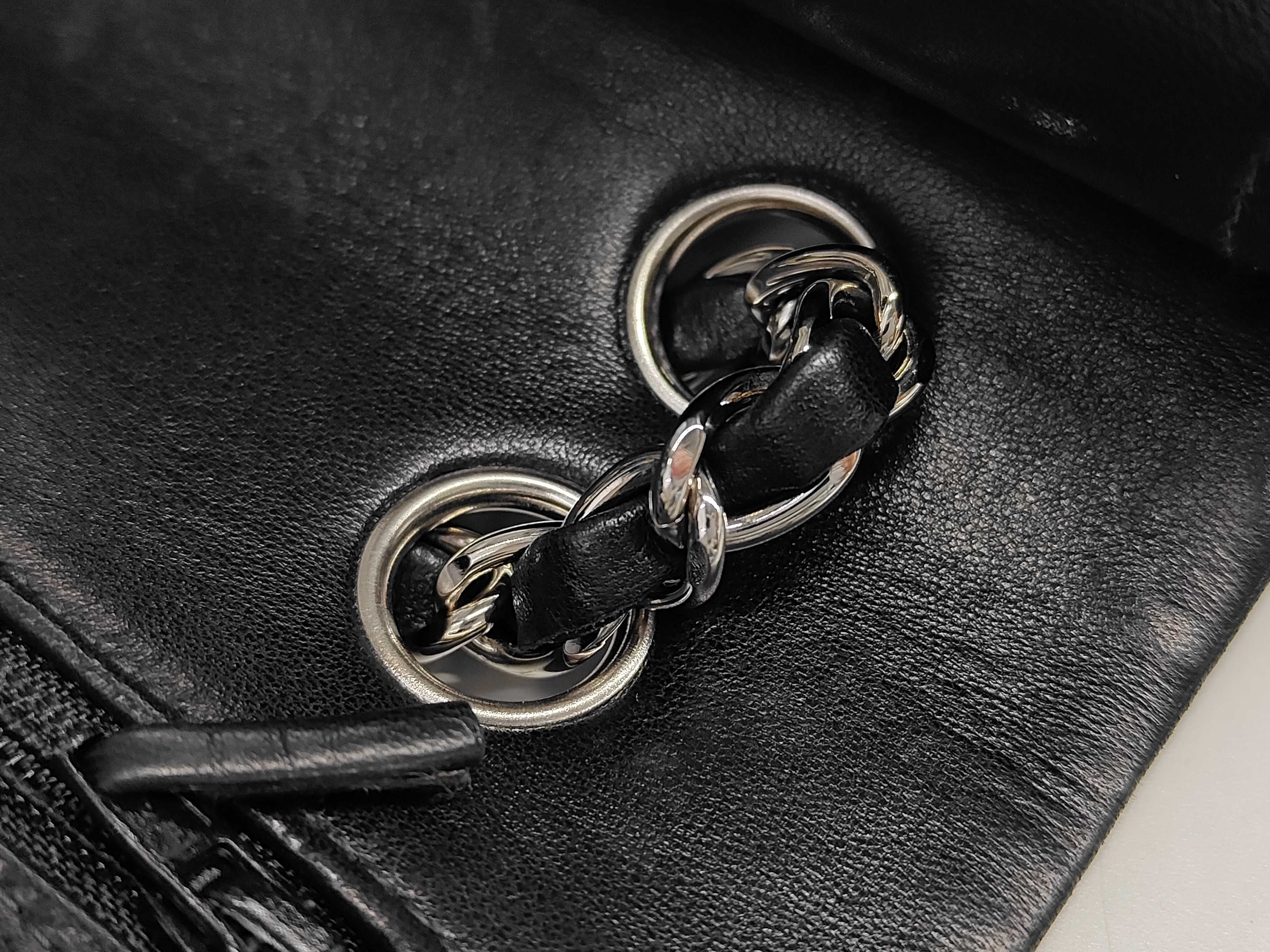 Matelassé Chain Lambskin Shoulder Bag — view 7