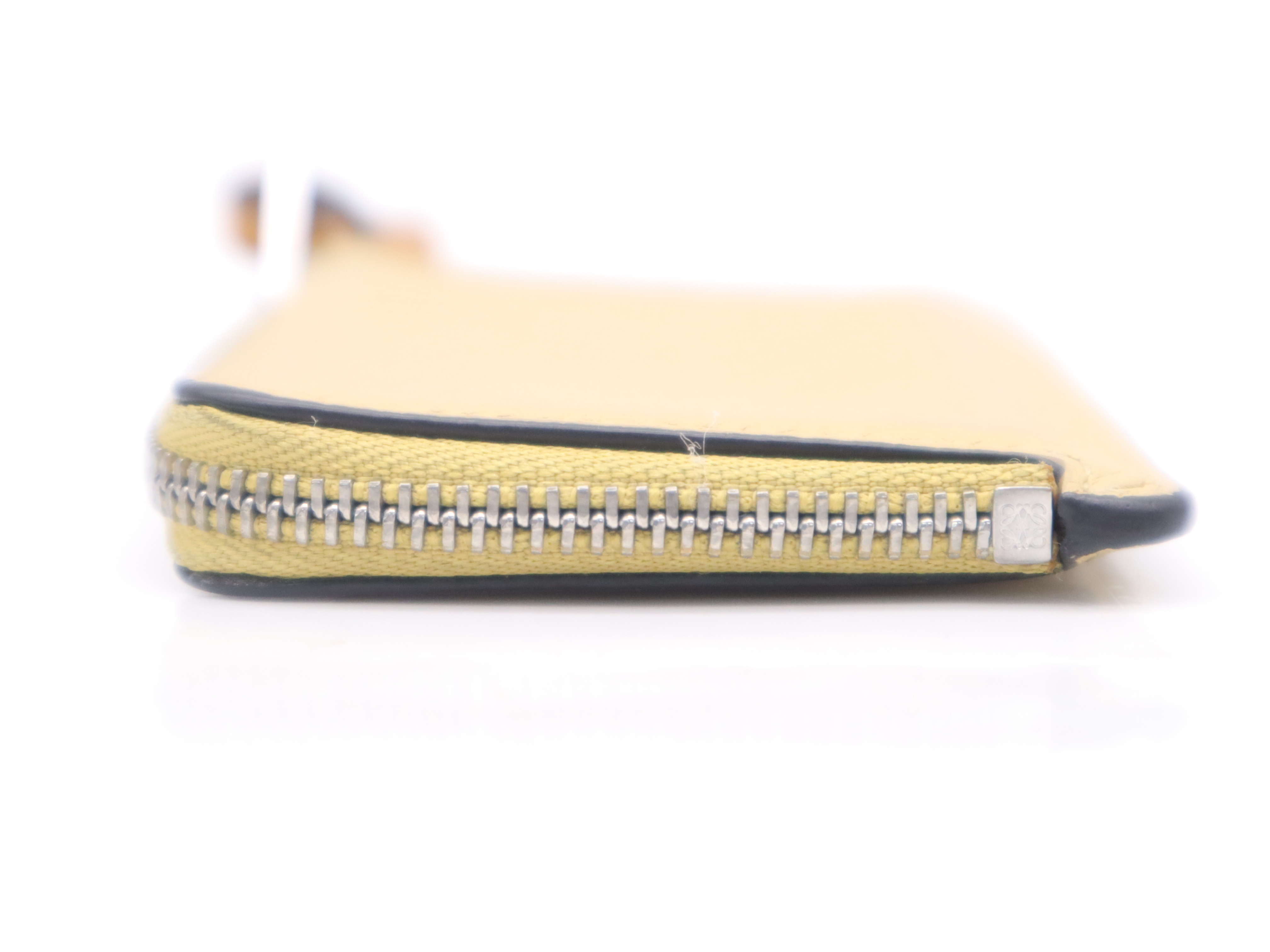 Coin Case (with box and dust bag) — view 3