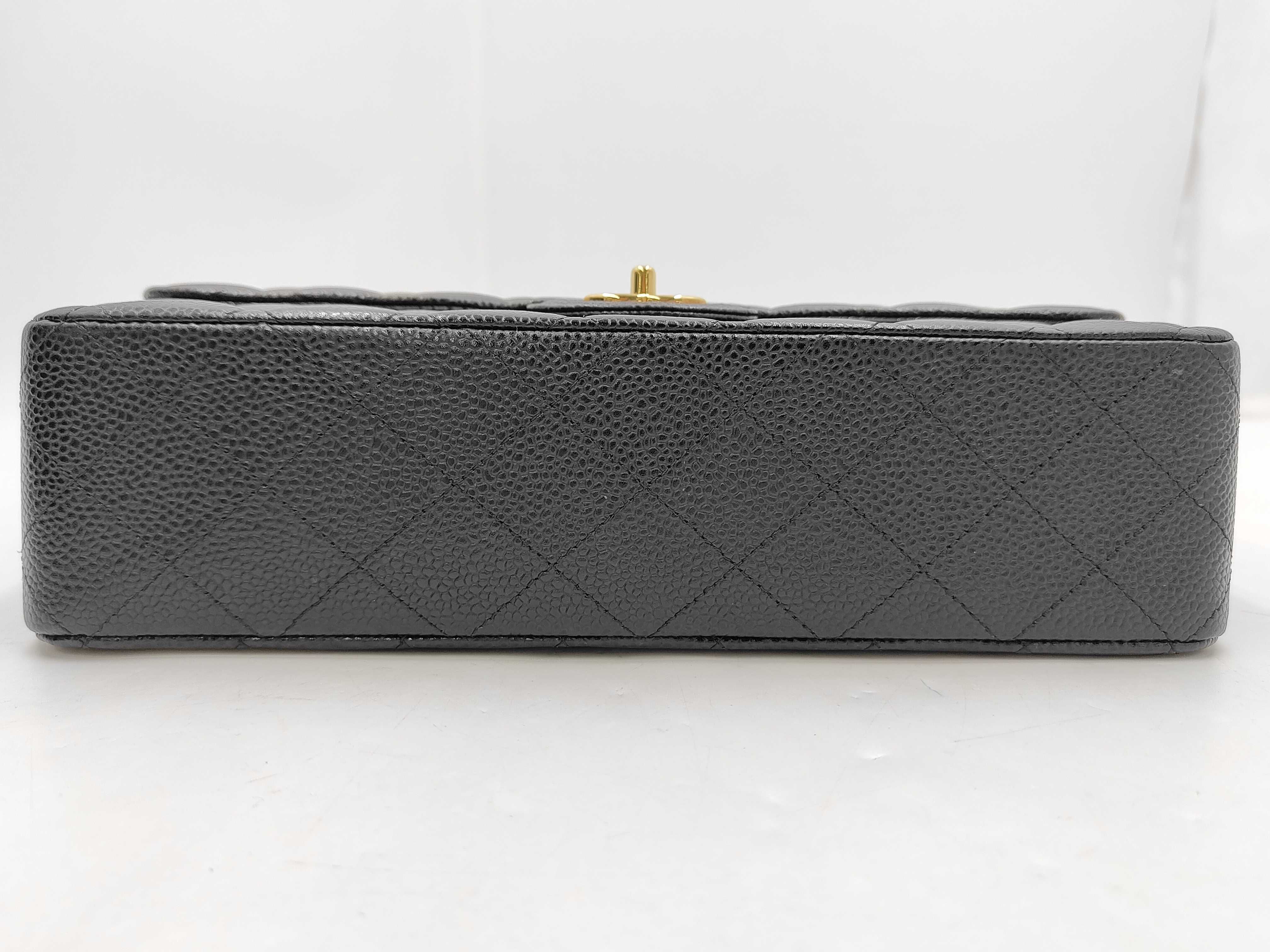 Large Matelassé 30 Double Flap Chain Shoulder Bag, Black Caviar Leather, Gold Hardware. — view 5