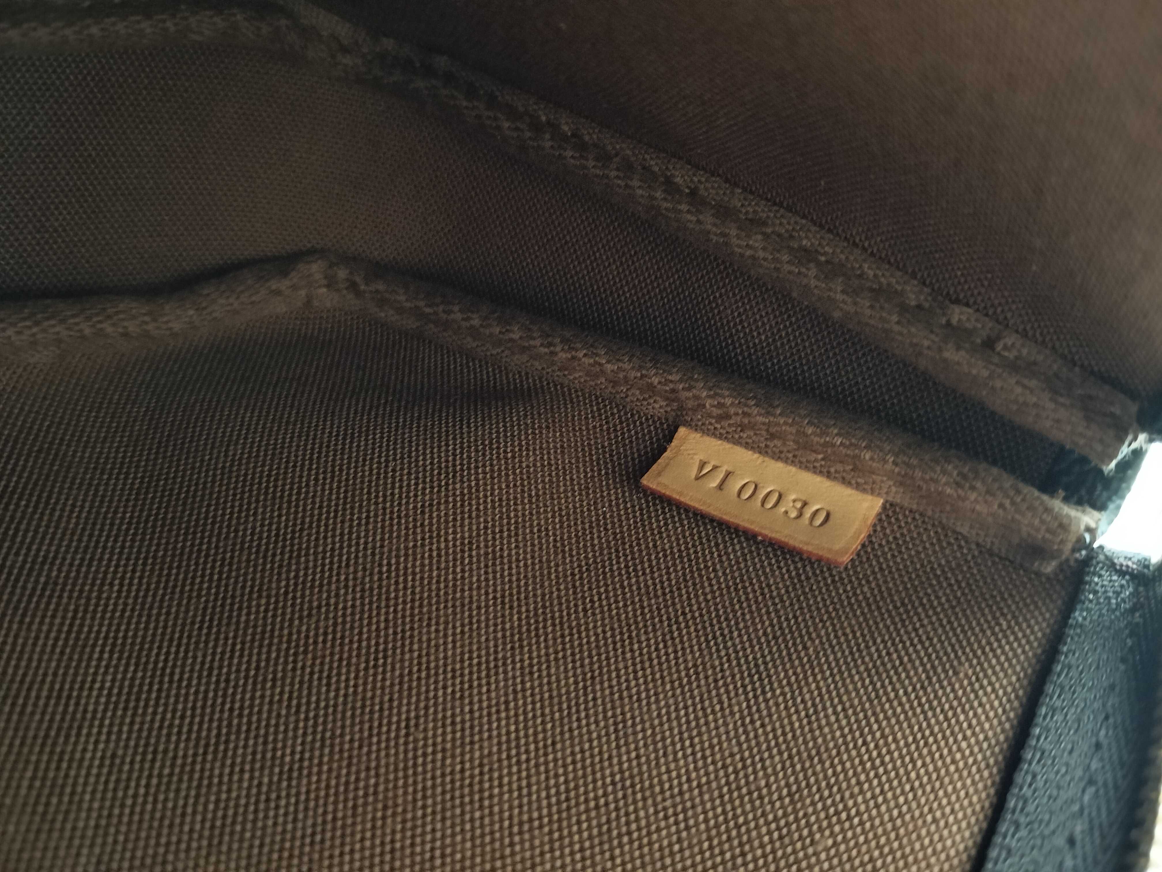 Monogram Louis Vuitton Monogram Pochette Accessoires Pouch — view 12