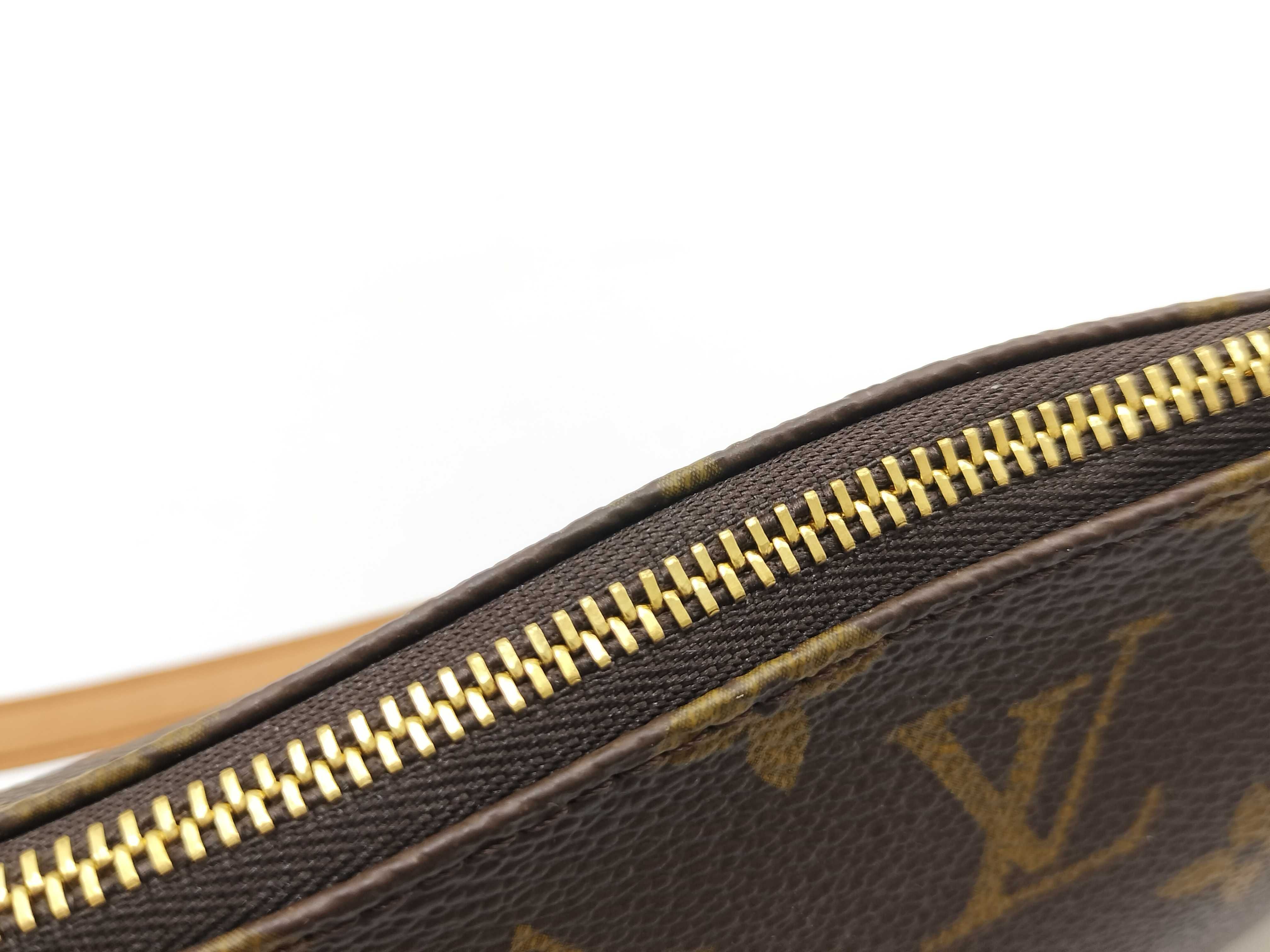Monogram Louis Vuitton Monogram Pochette Accessoires Pouch — view 8