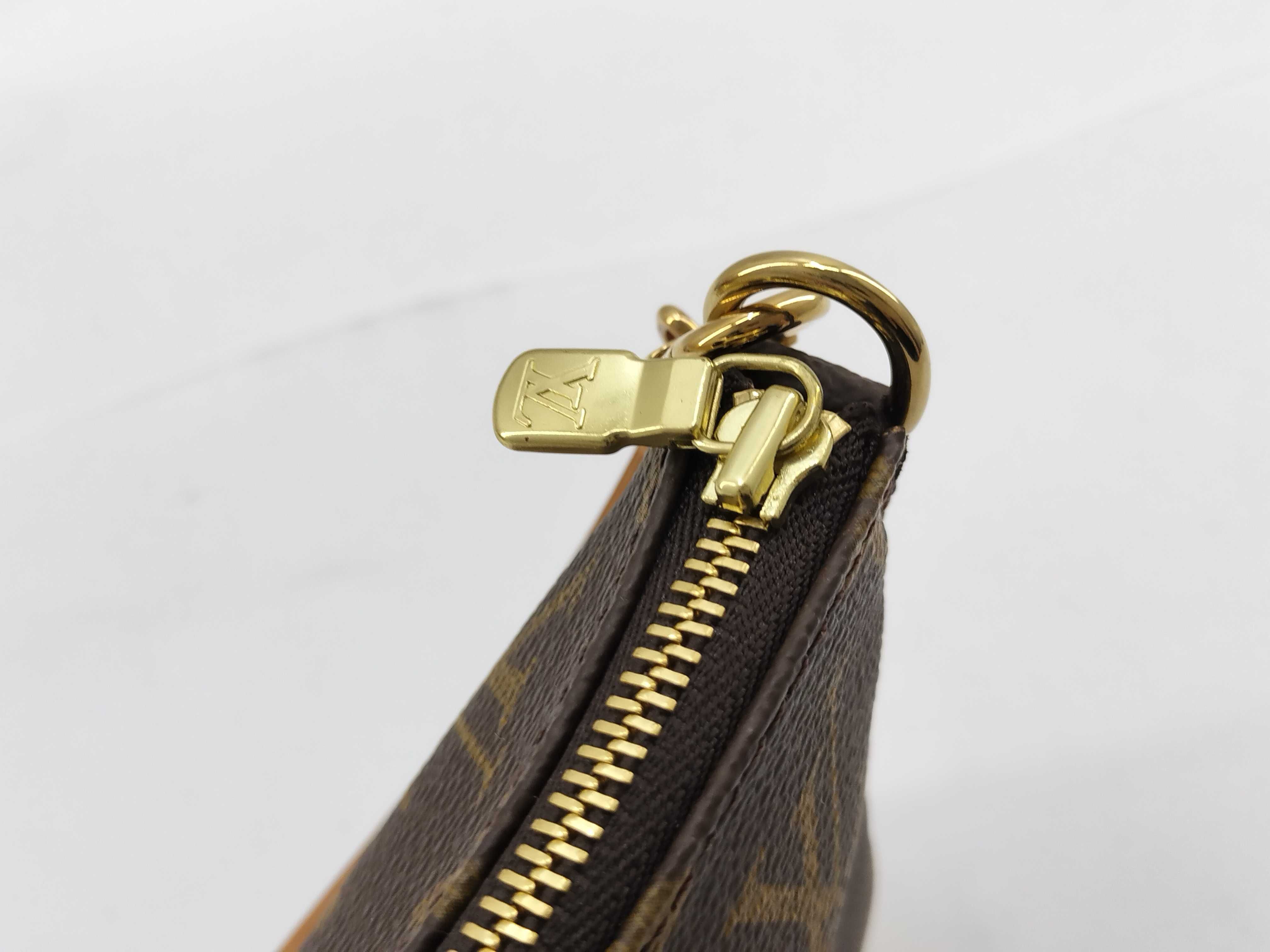 Monogram Louis Vuitton Monogram Pochette Accessoires Pouch — view 9
