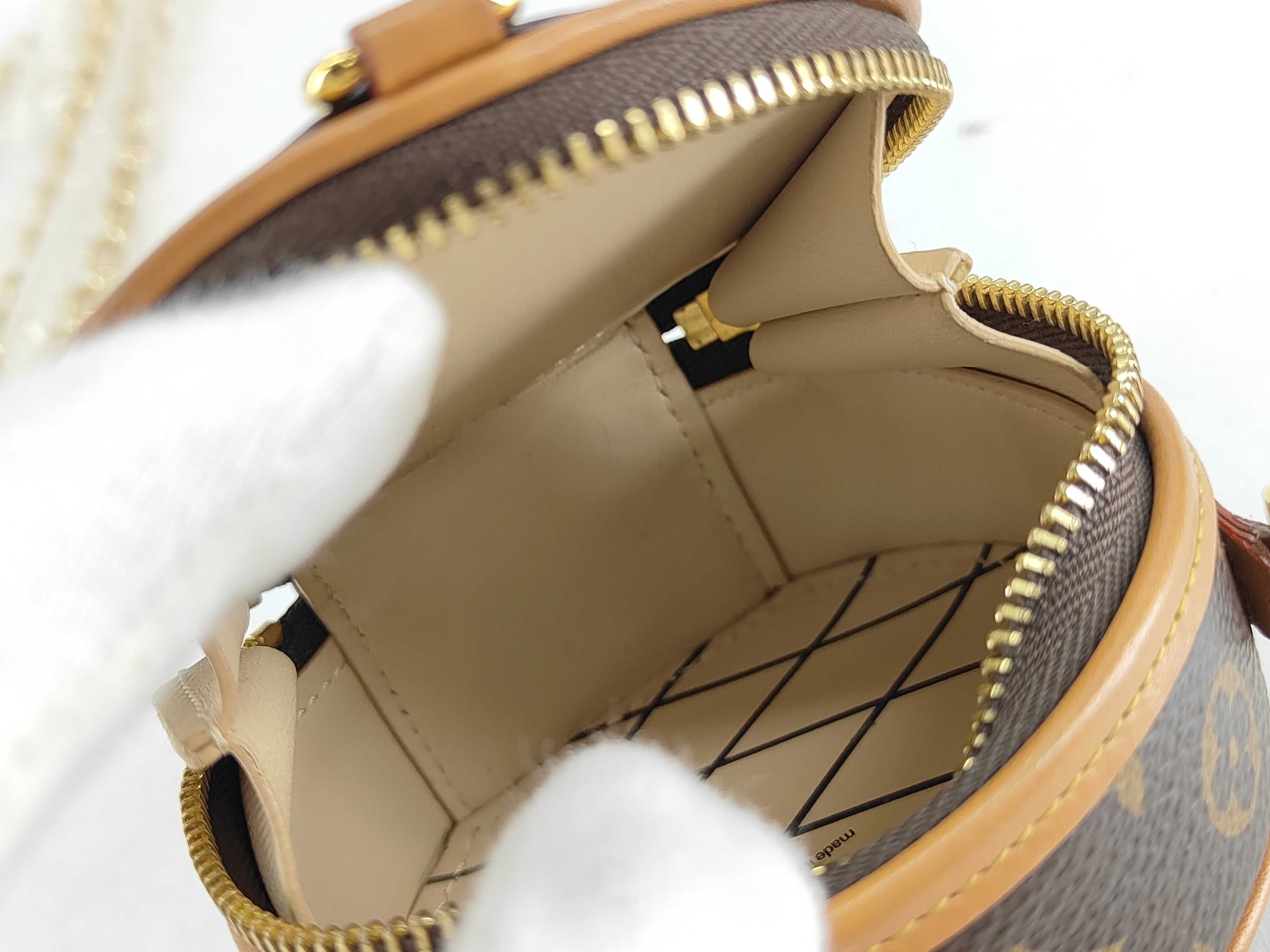 Monogram Louis Vuitton Monogram Shoulder Bag Pouch — view 10