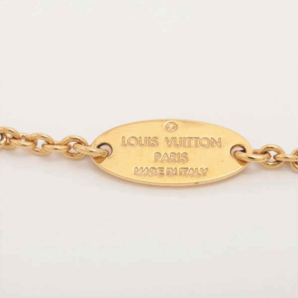 M61083 Essential V OB0262 Necklace, GP Gold. Shows — view 4