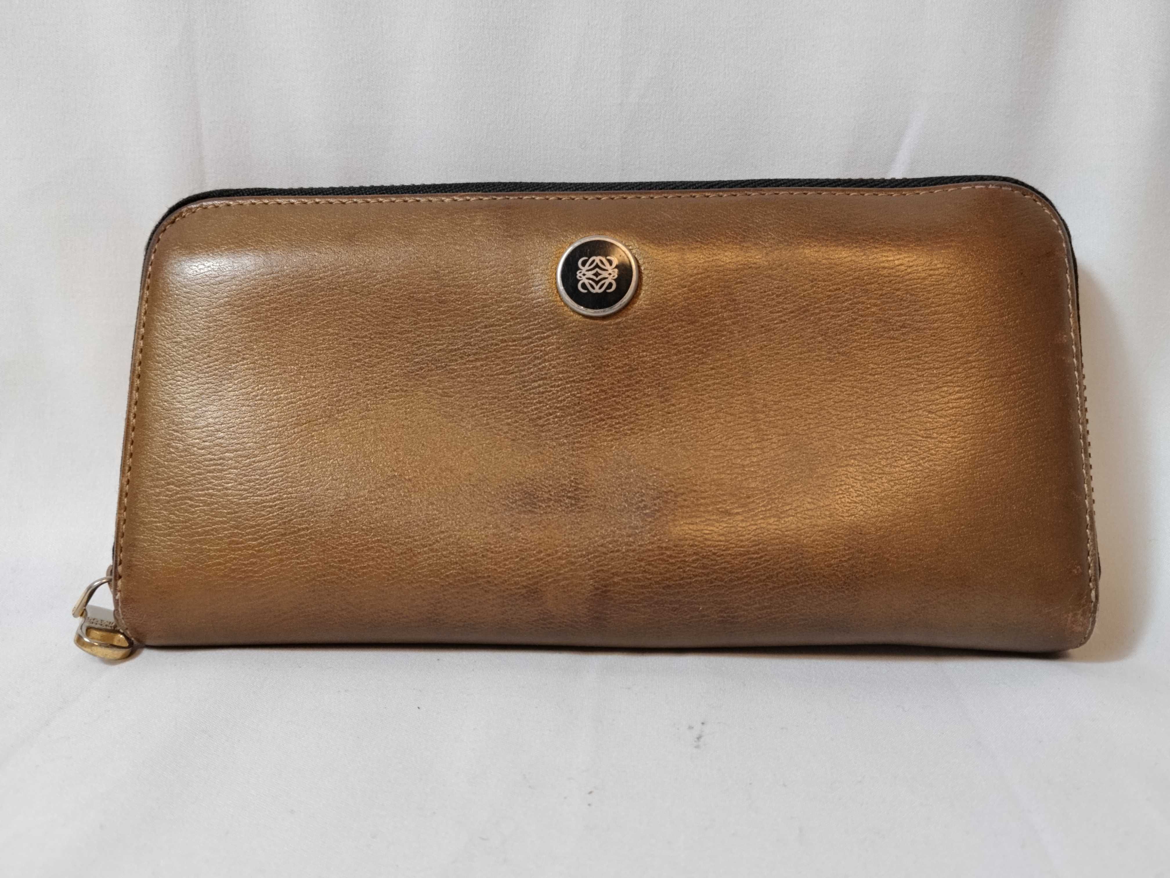 Round Zip Long Wallet, Leather, Brown, Anagram Design