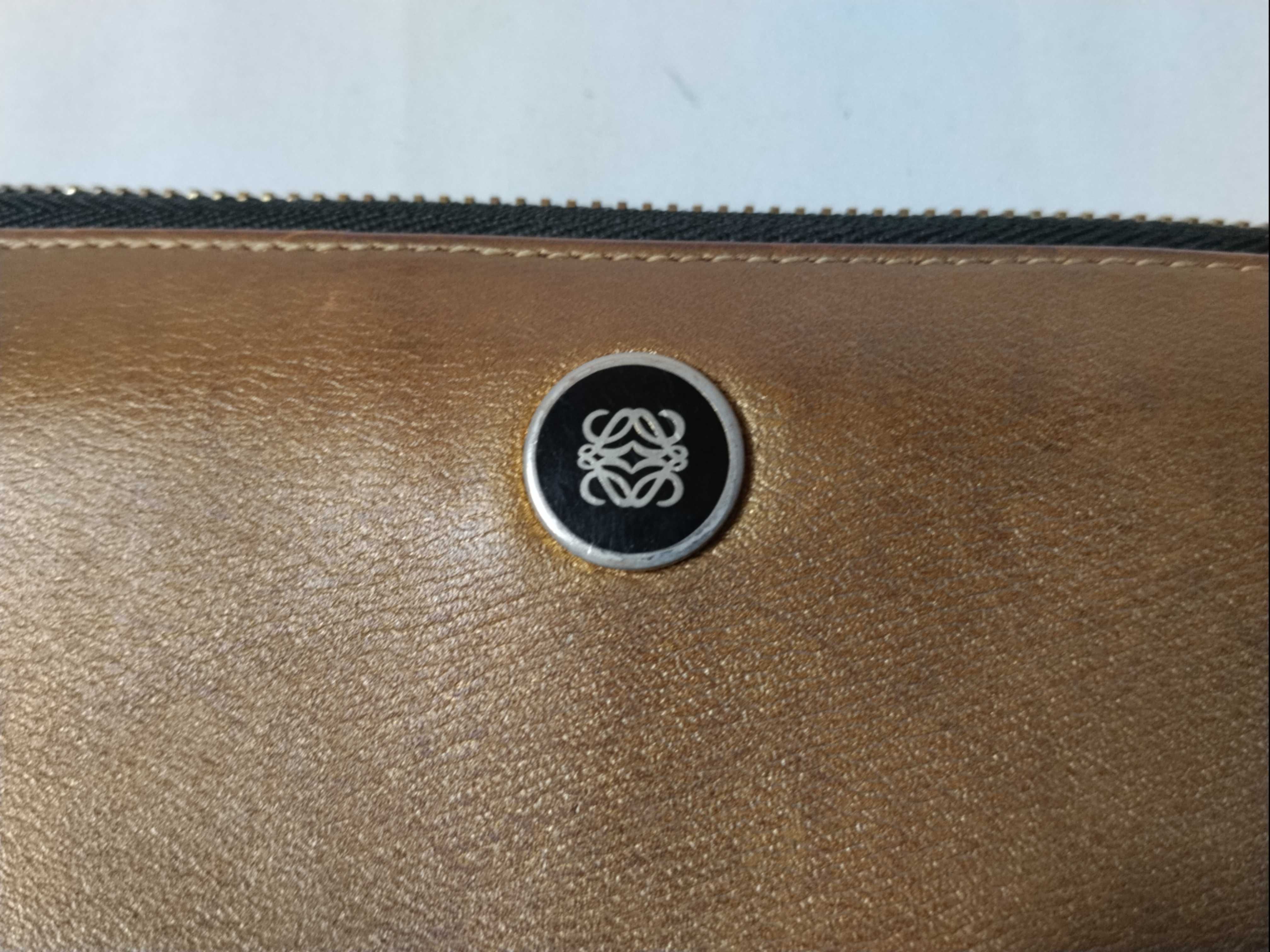 Round Zip Long Wallet, Leather, Brown, Anagram Design — view 7