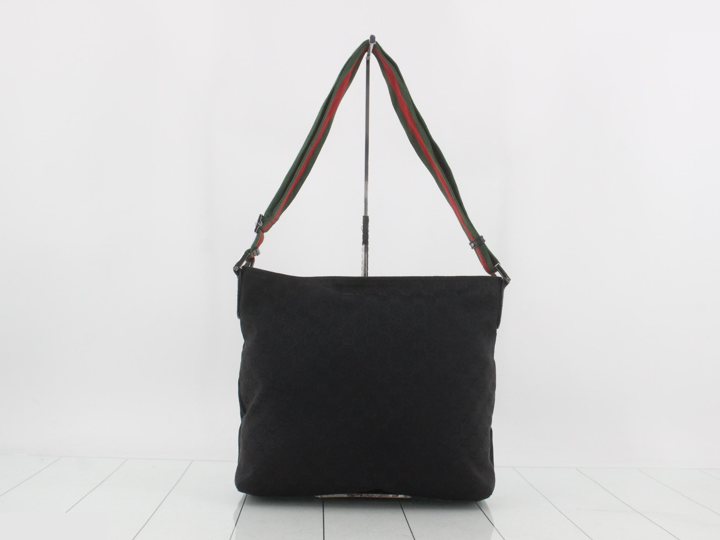 GG Canvas Messenger Bag, Sherry, Black, Silver Hardware, Dust Bag Included, W32 — view 2