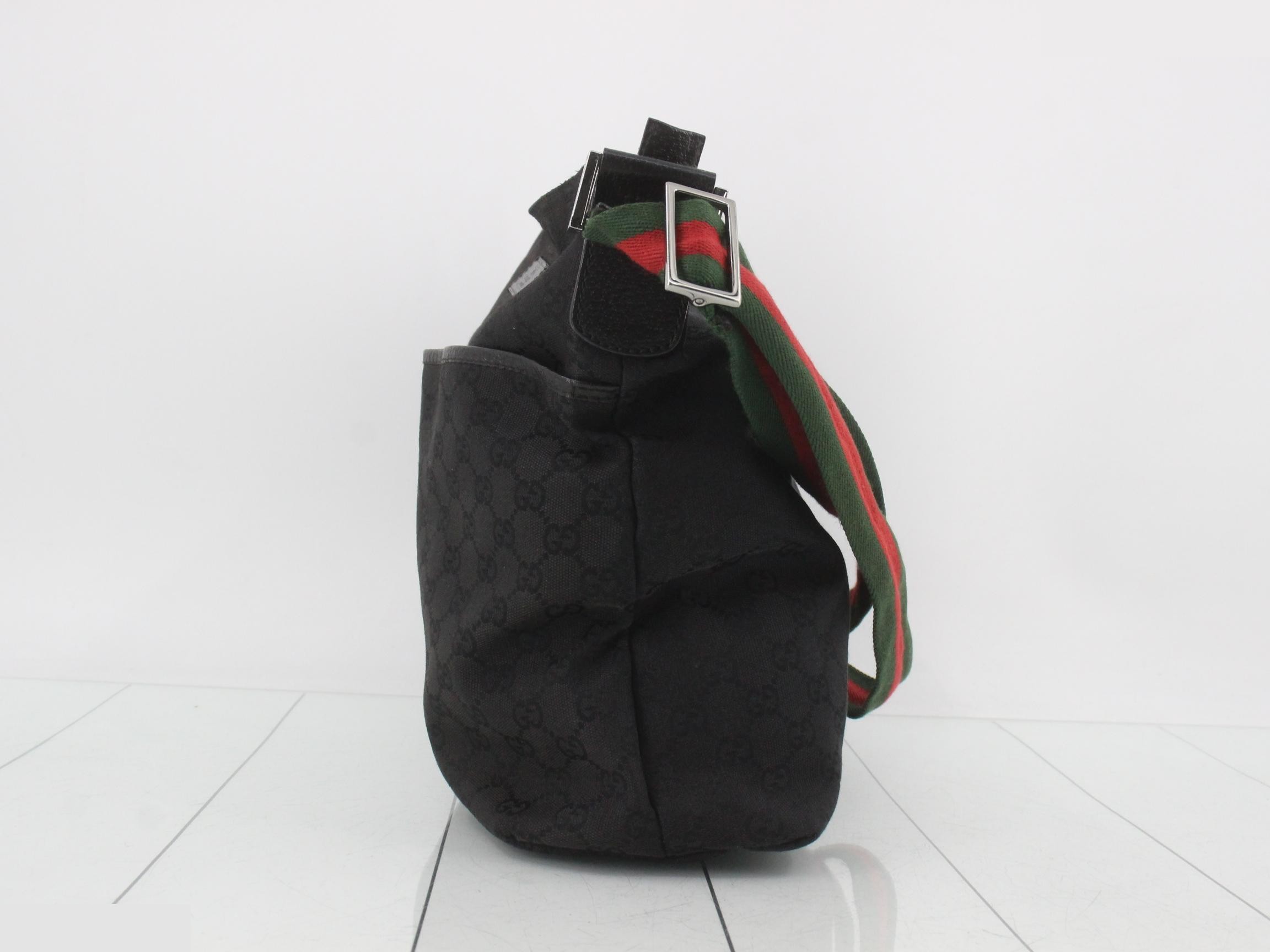 GG Canvas Messenger Bag, Sherry, Black, Silver Hardware, Dust Bag Included, W32 — view 3