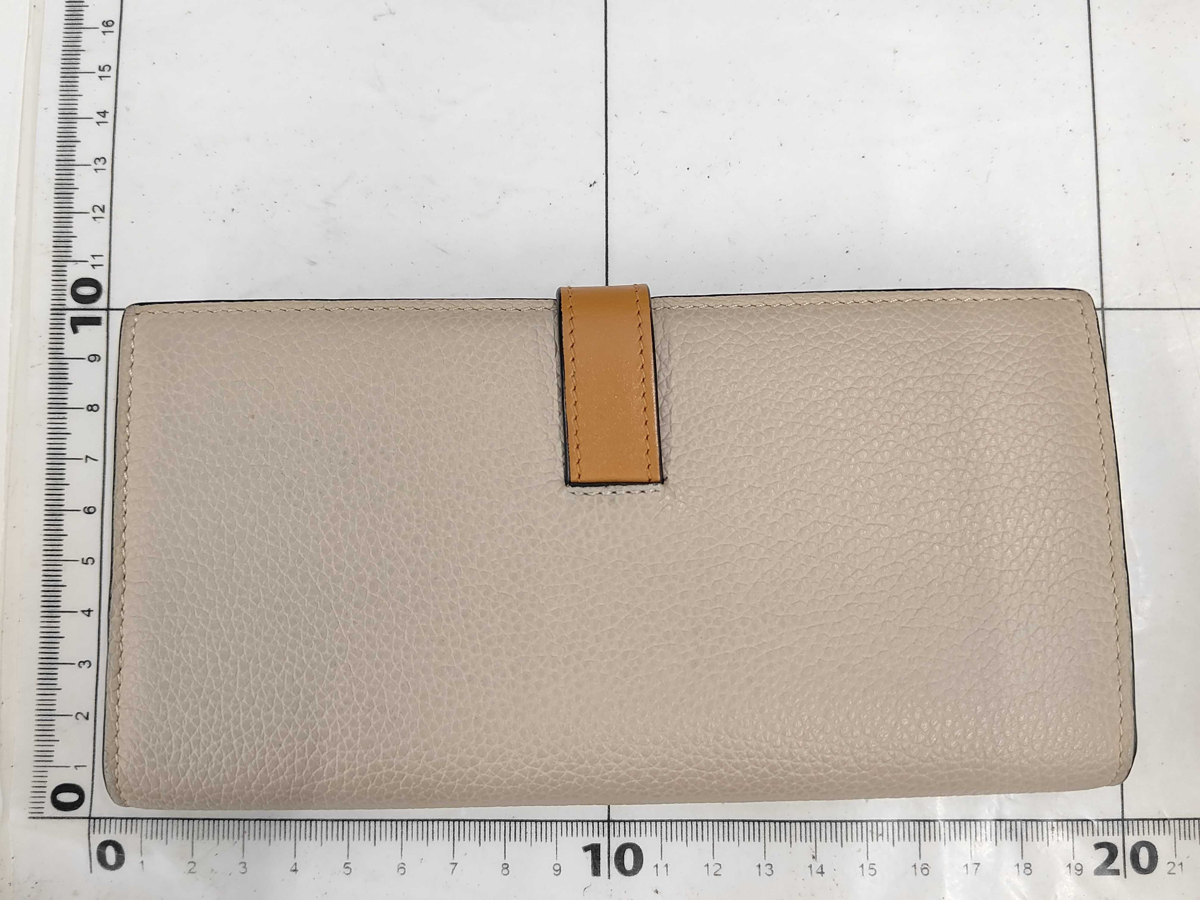 Vertical Wallet Large Leather Beige Salmon Pink Wallet — view 2