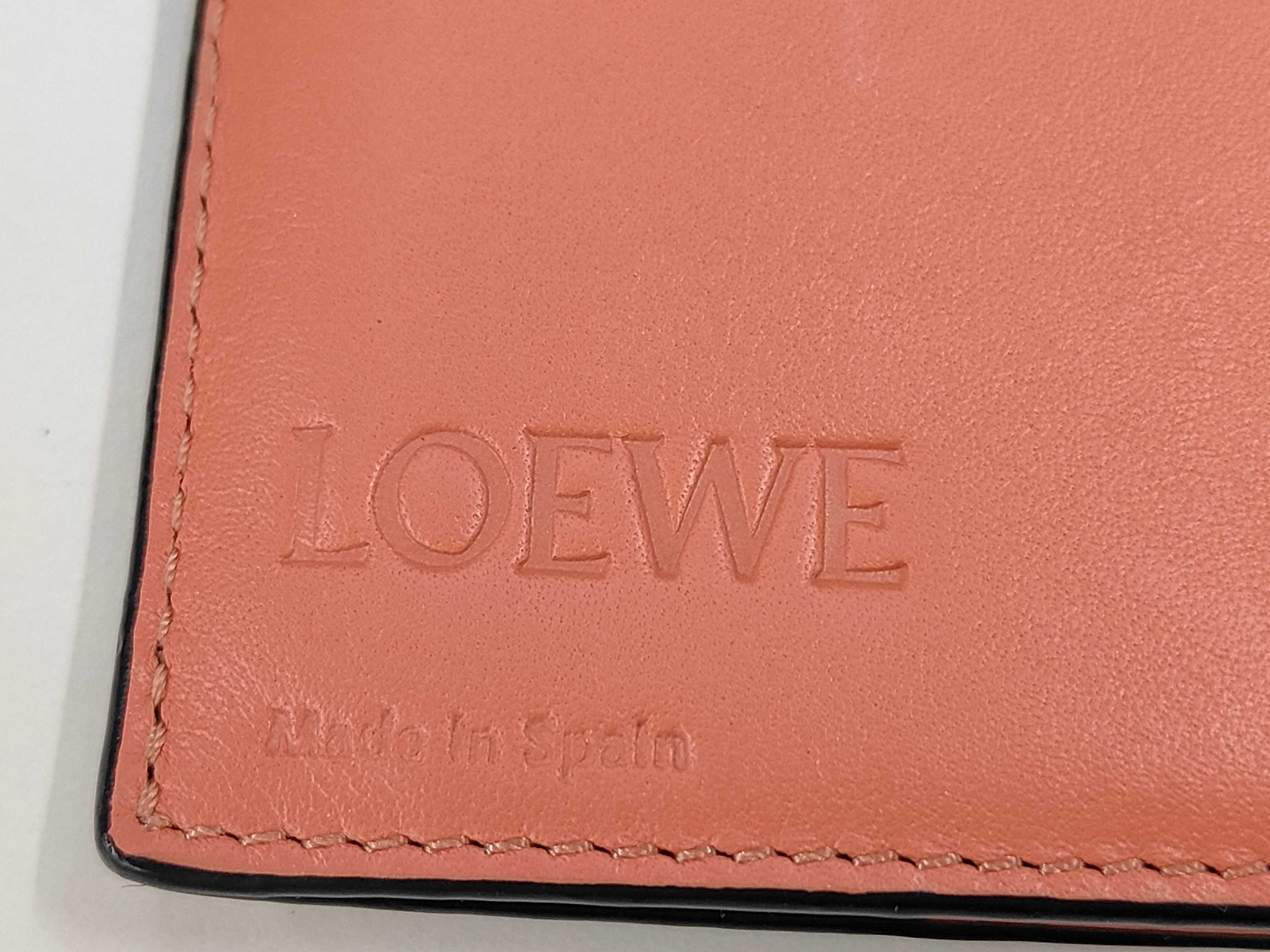 Vertical Wallet Large Leather Beige Salmon Pink Wallet — view 6