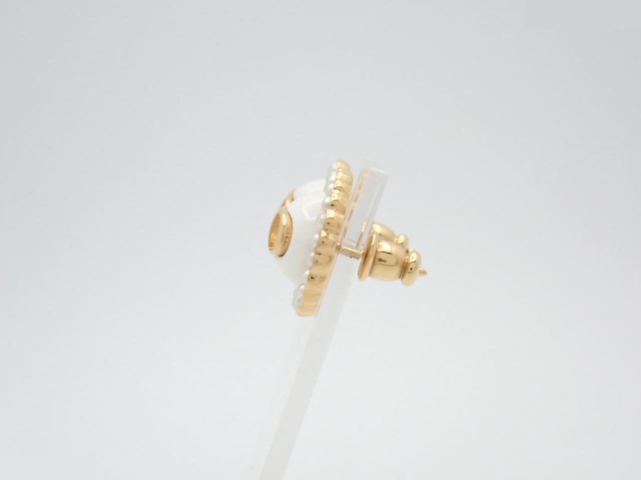 gold — view 3
