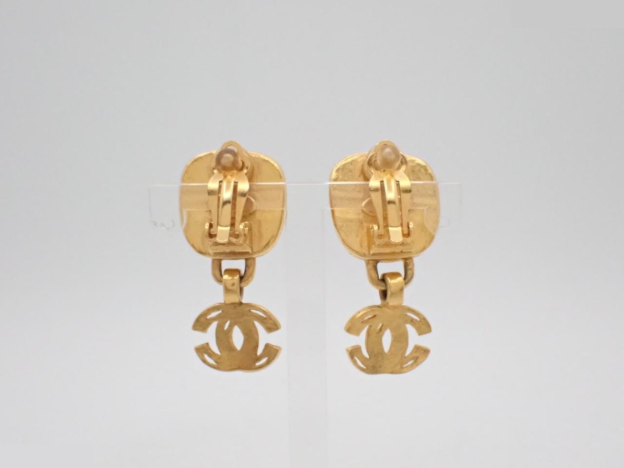 Coco Mark Gold Earrings 97A — view 2