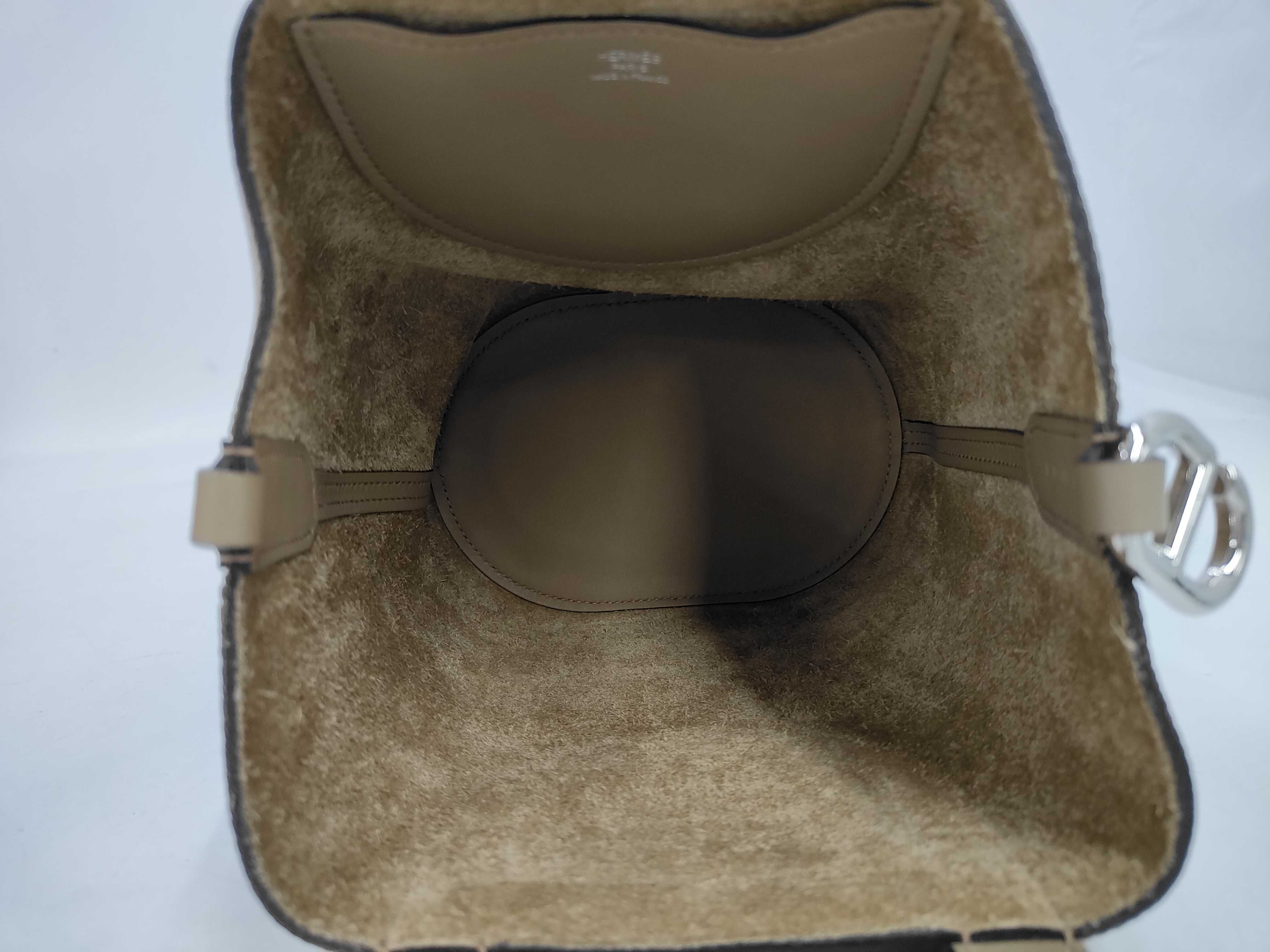 In the Loop 18 Handbag — view 8