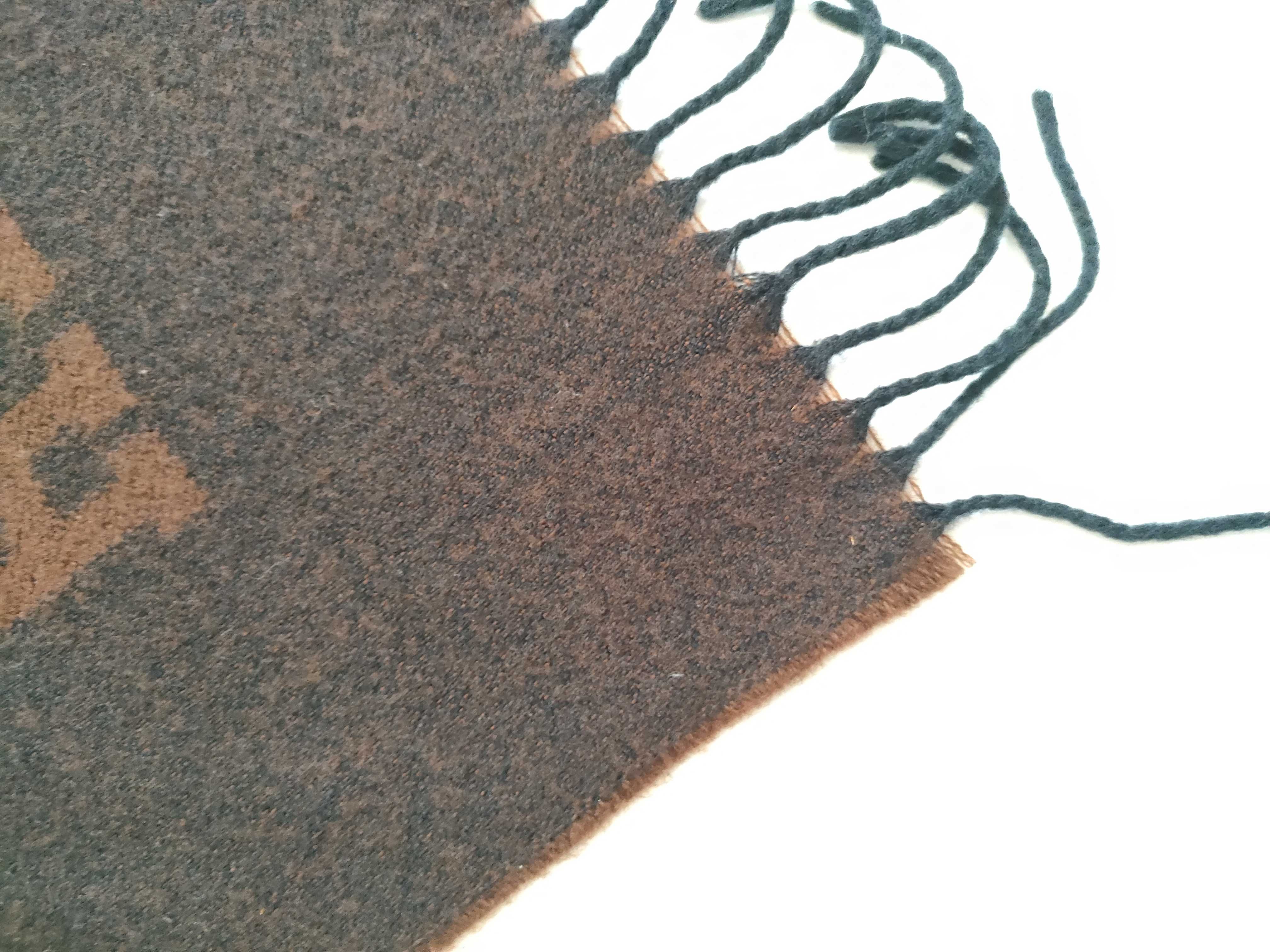 Large Stole and Other Accessories — view 3