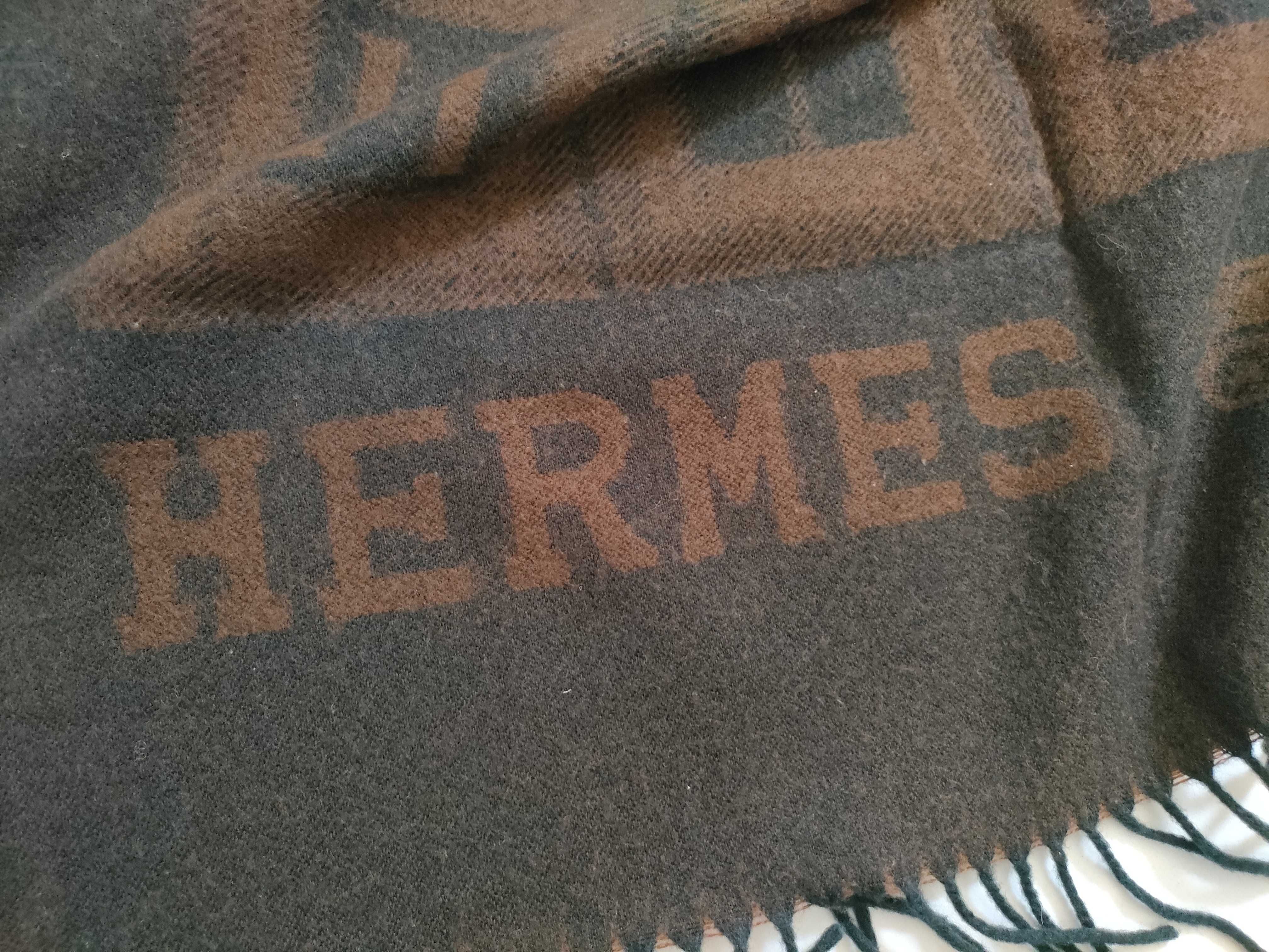 Large Stole and Other Accessories — view 5