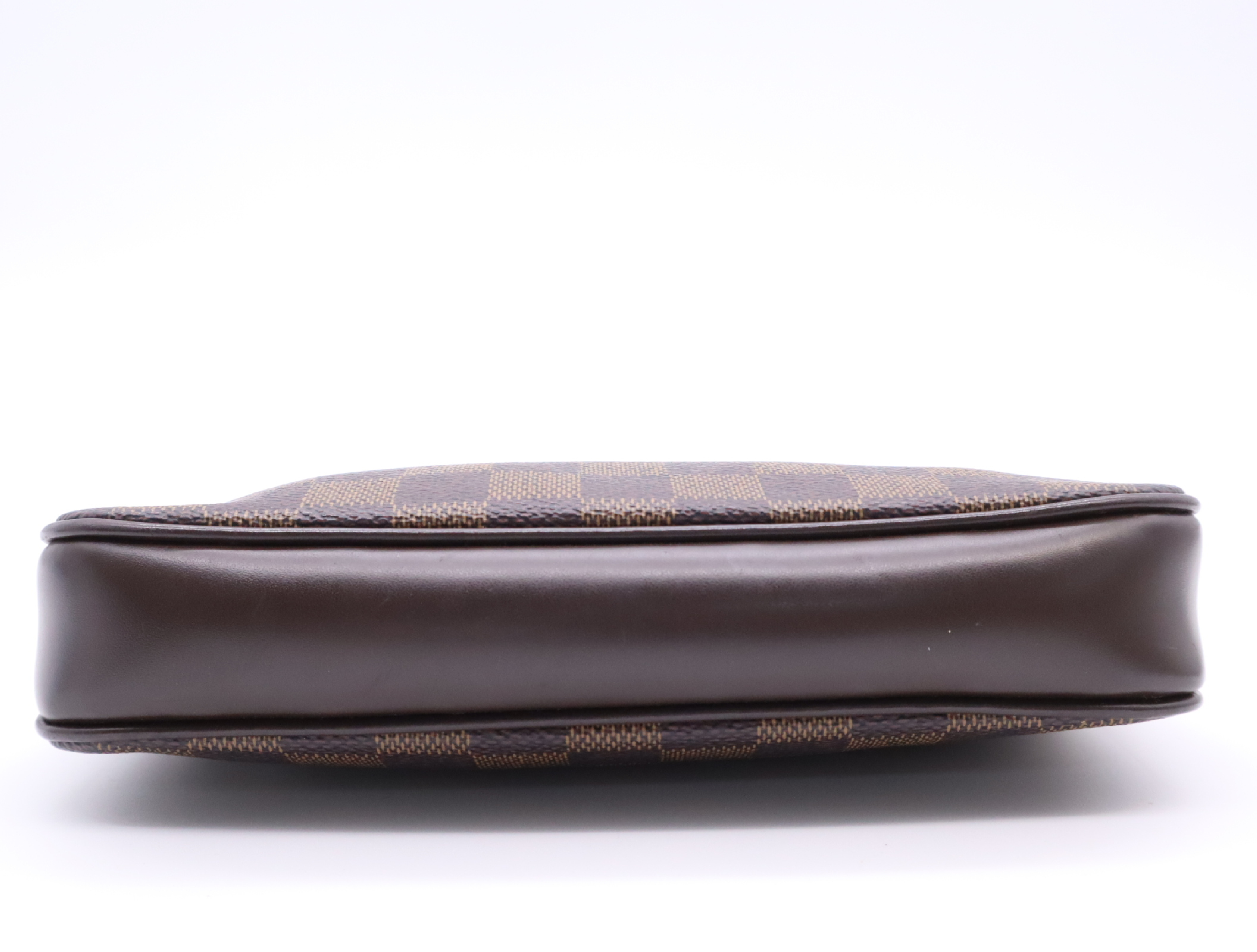 N51983 Damier Navona Pouch — view 4