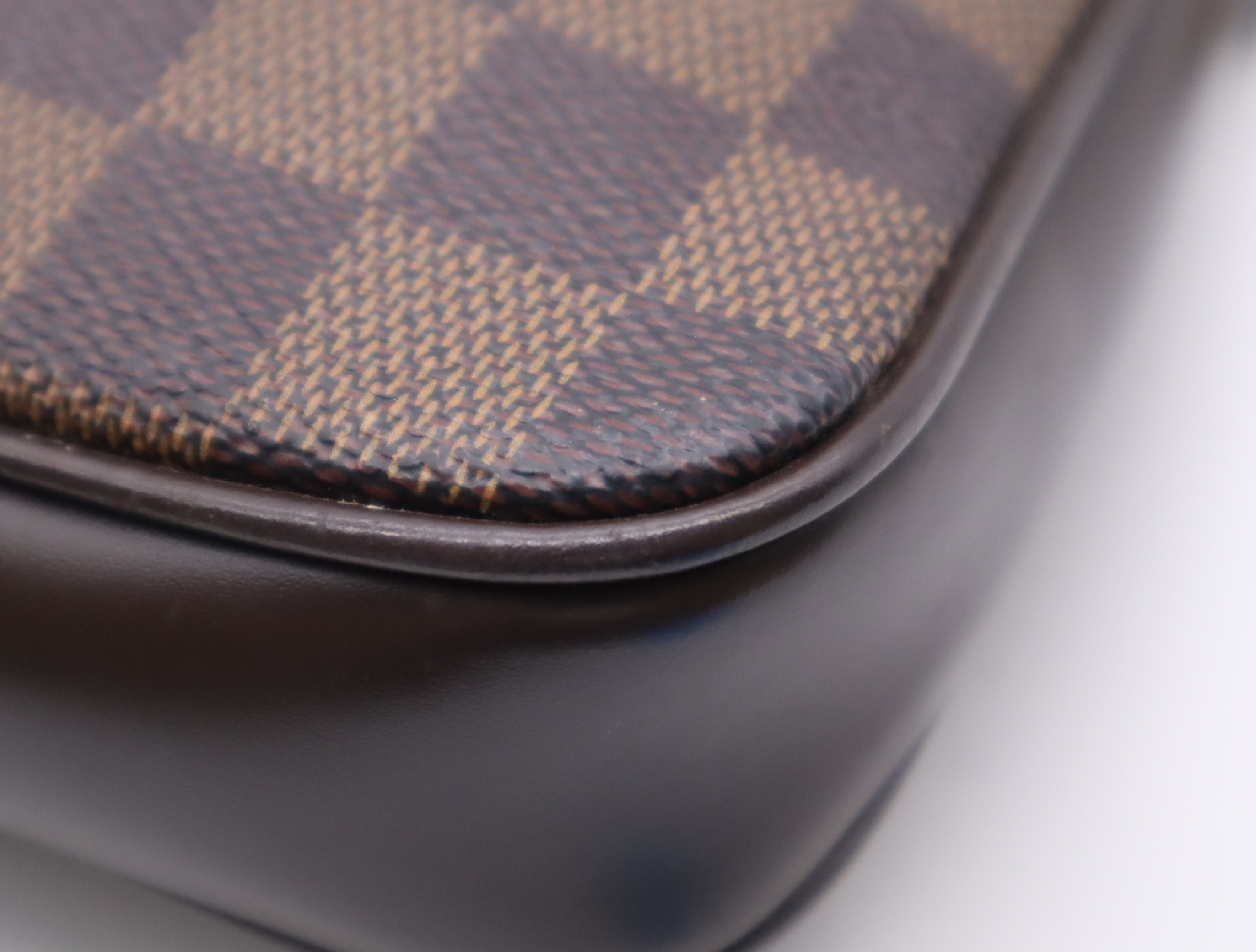 N51983 Damier Navona Pouch — view 7