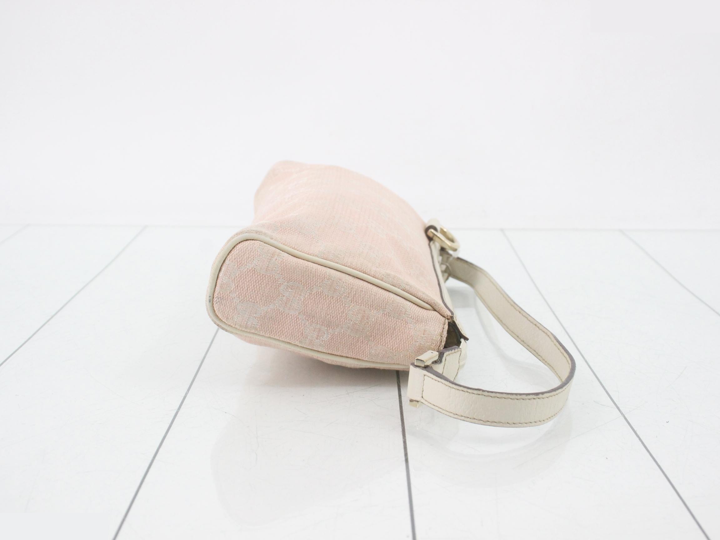 GG Canvas Abbey Handbag — view 3