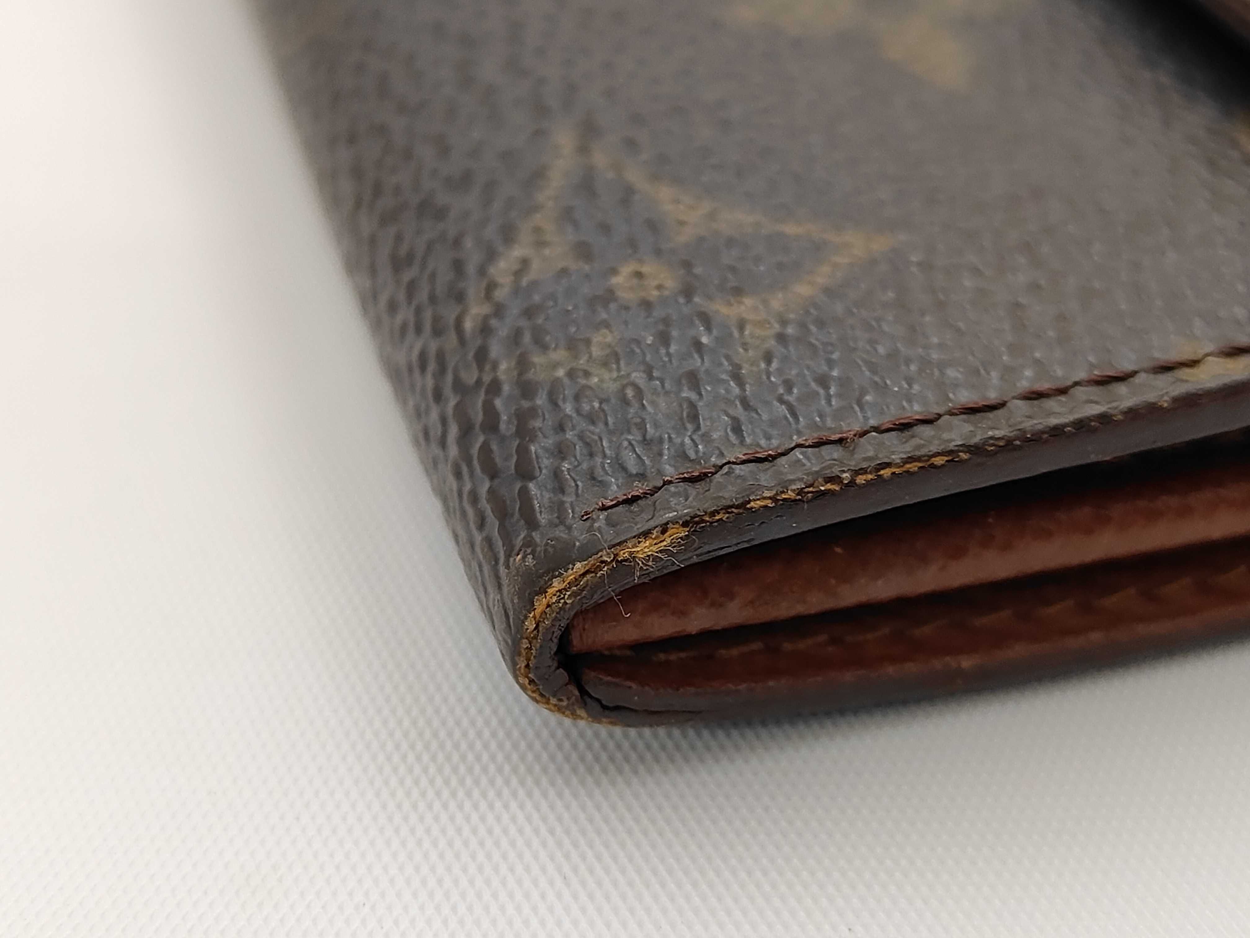 wallet — view 3