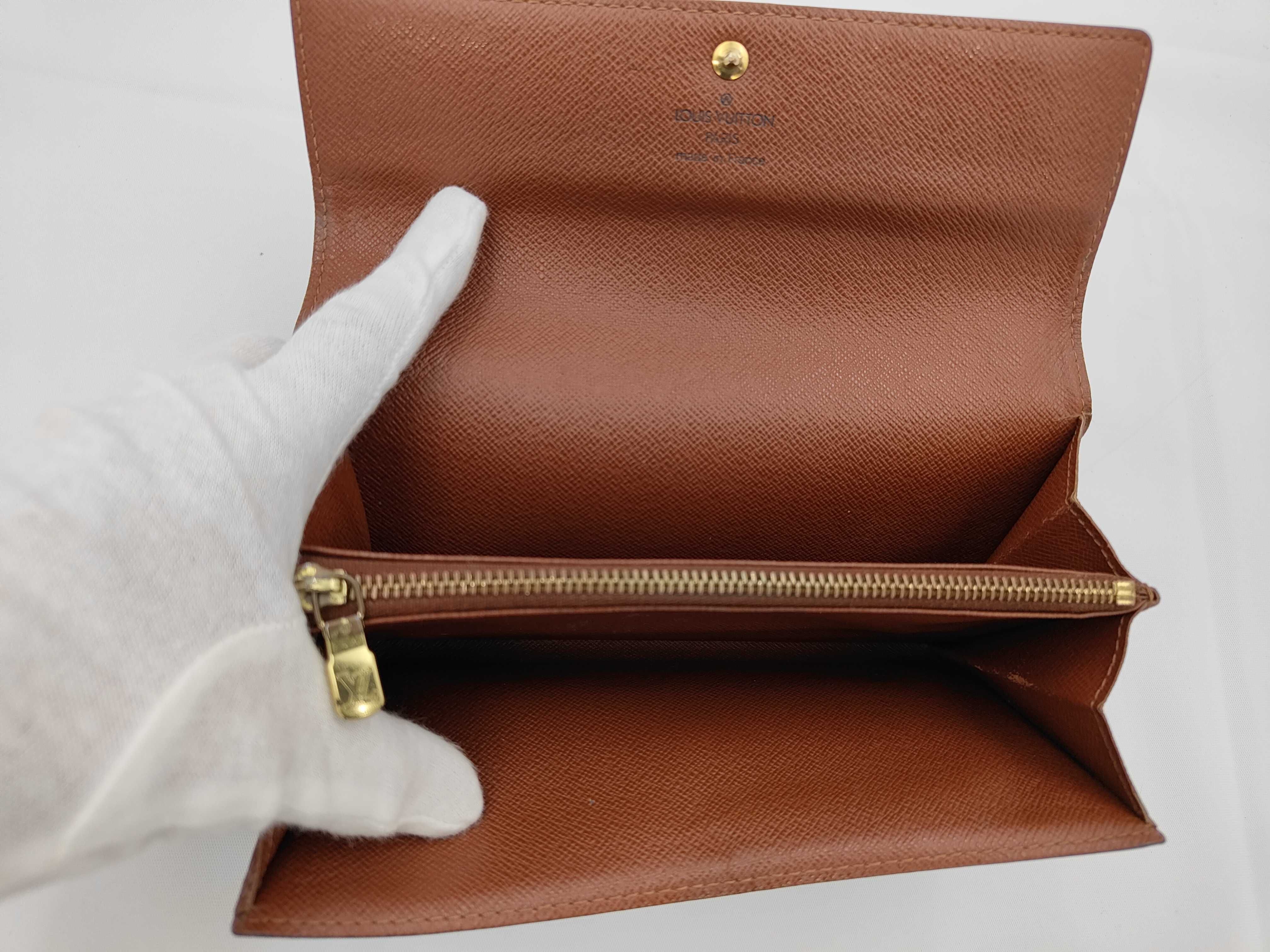 wallet — view 5