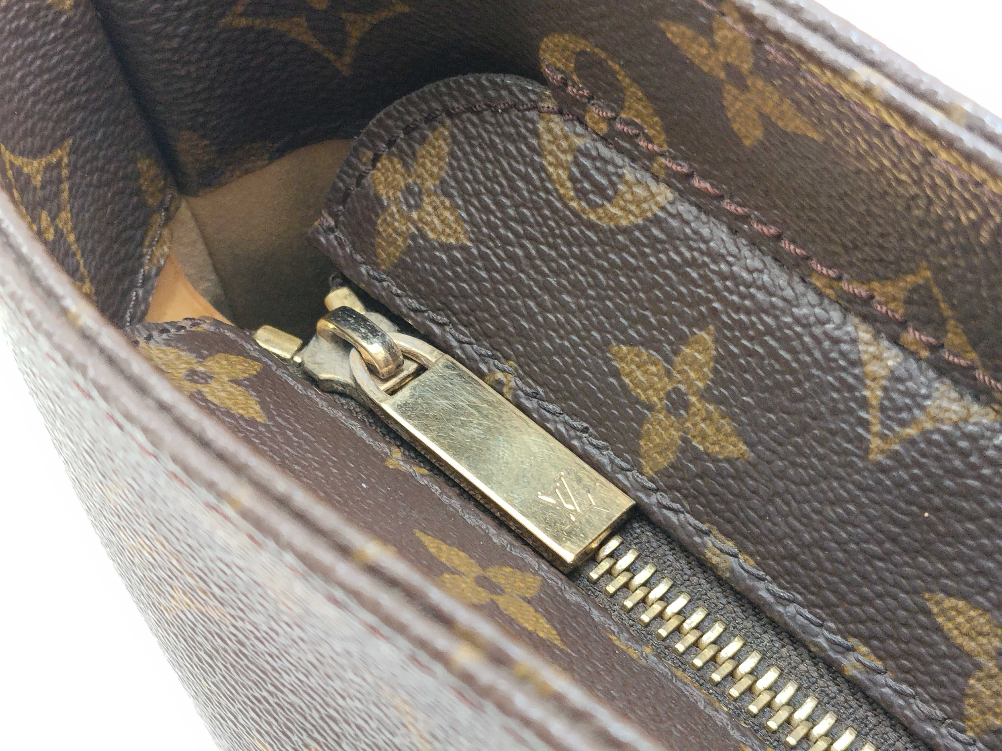 Monogram Louis Vuitton Luco Shoulder Tote Bag Monogram M51155 LM005* Shoulder Bag — view 10