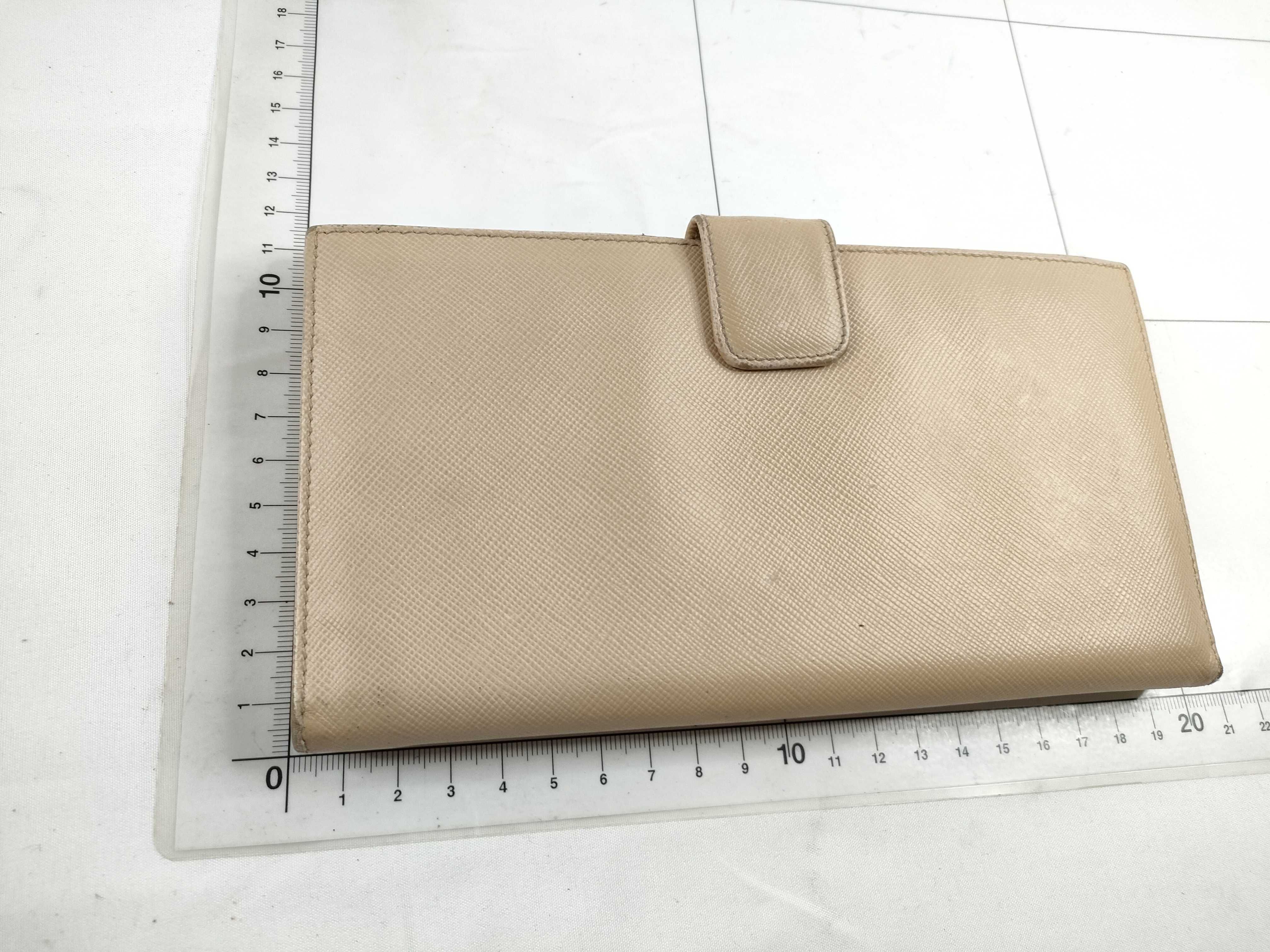 bi-fold long wallet, light beige. — view 2