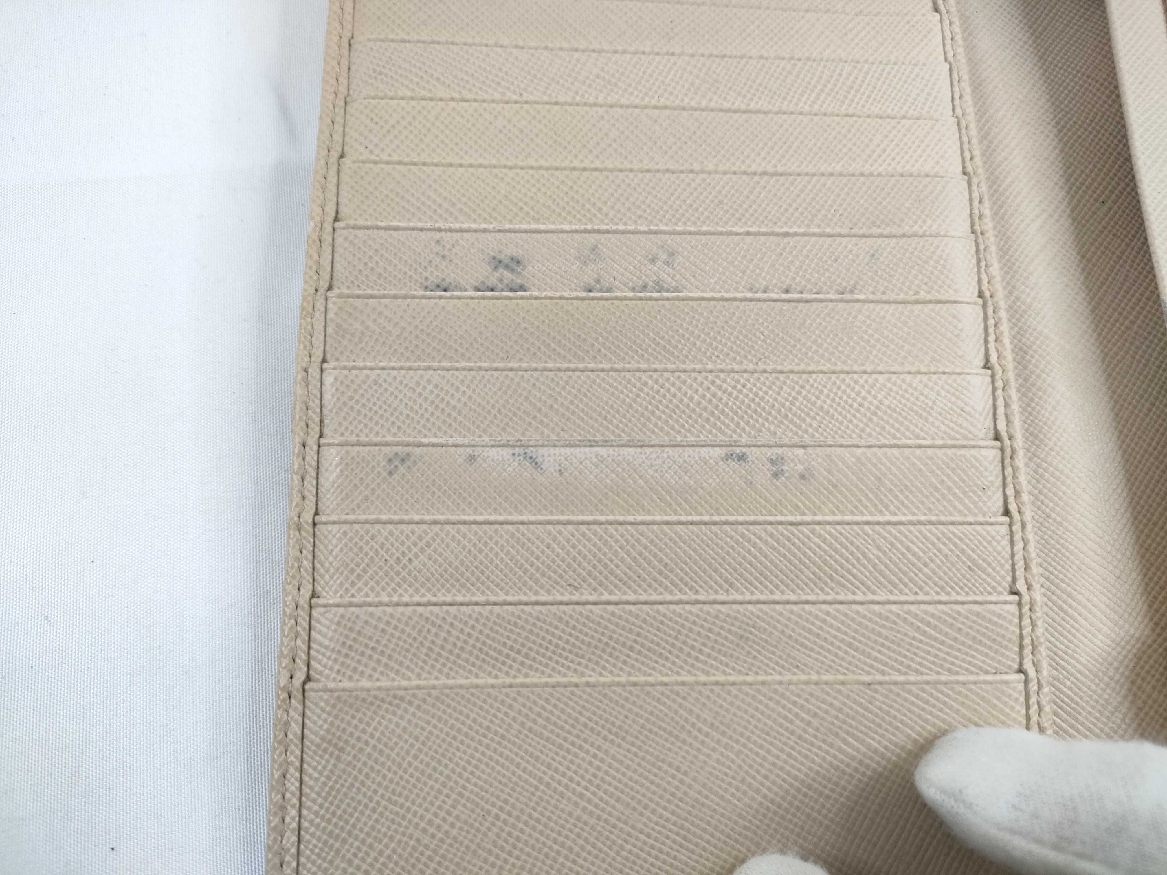bi-fold long wallet, light beige. — view 10