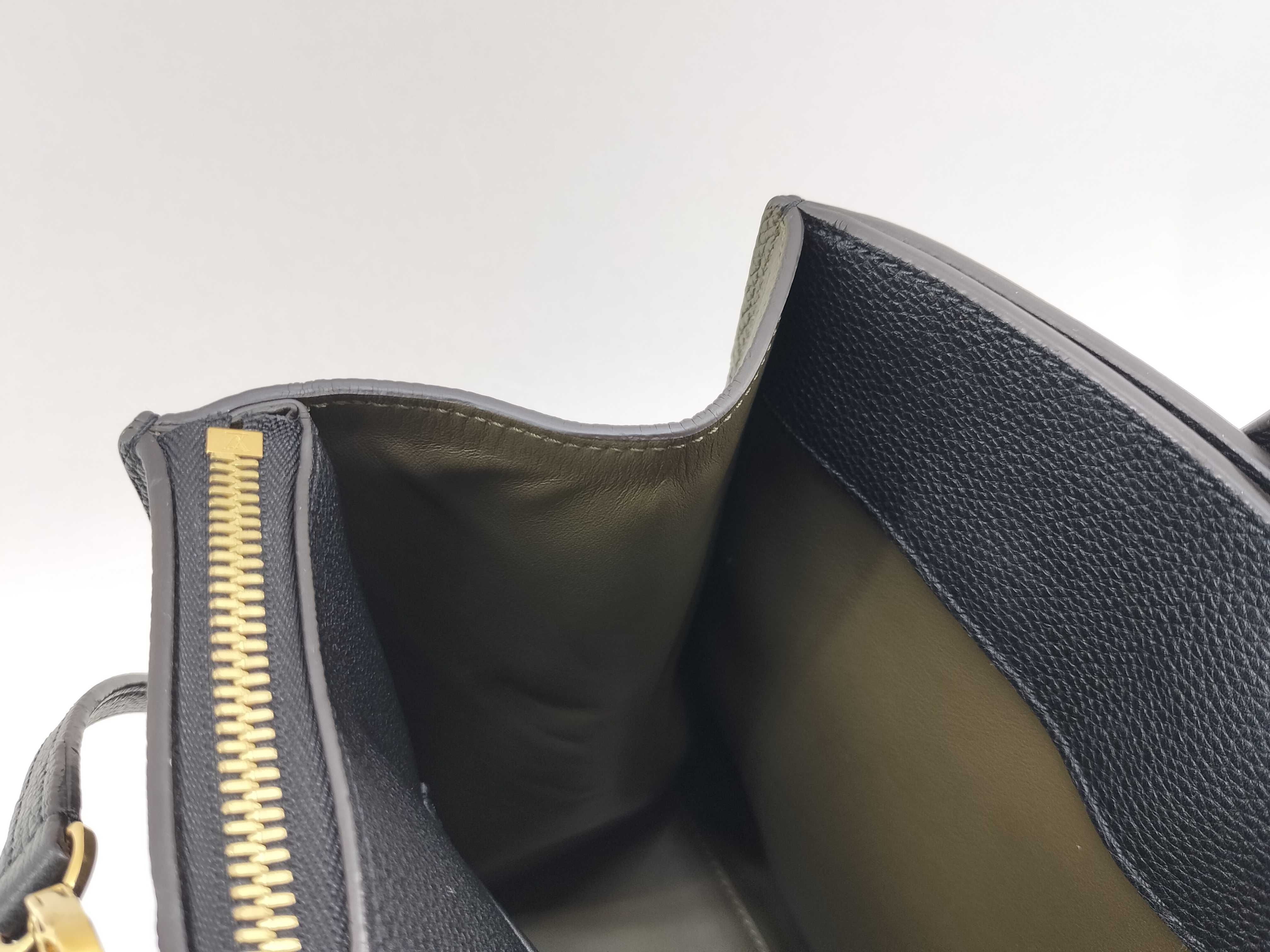M54312 City Steamer MM Handbag — view 11
