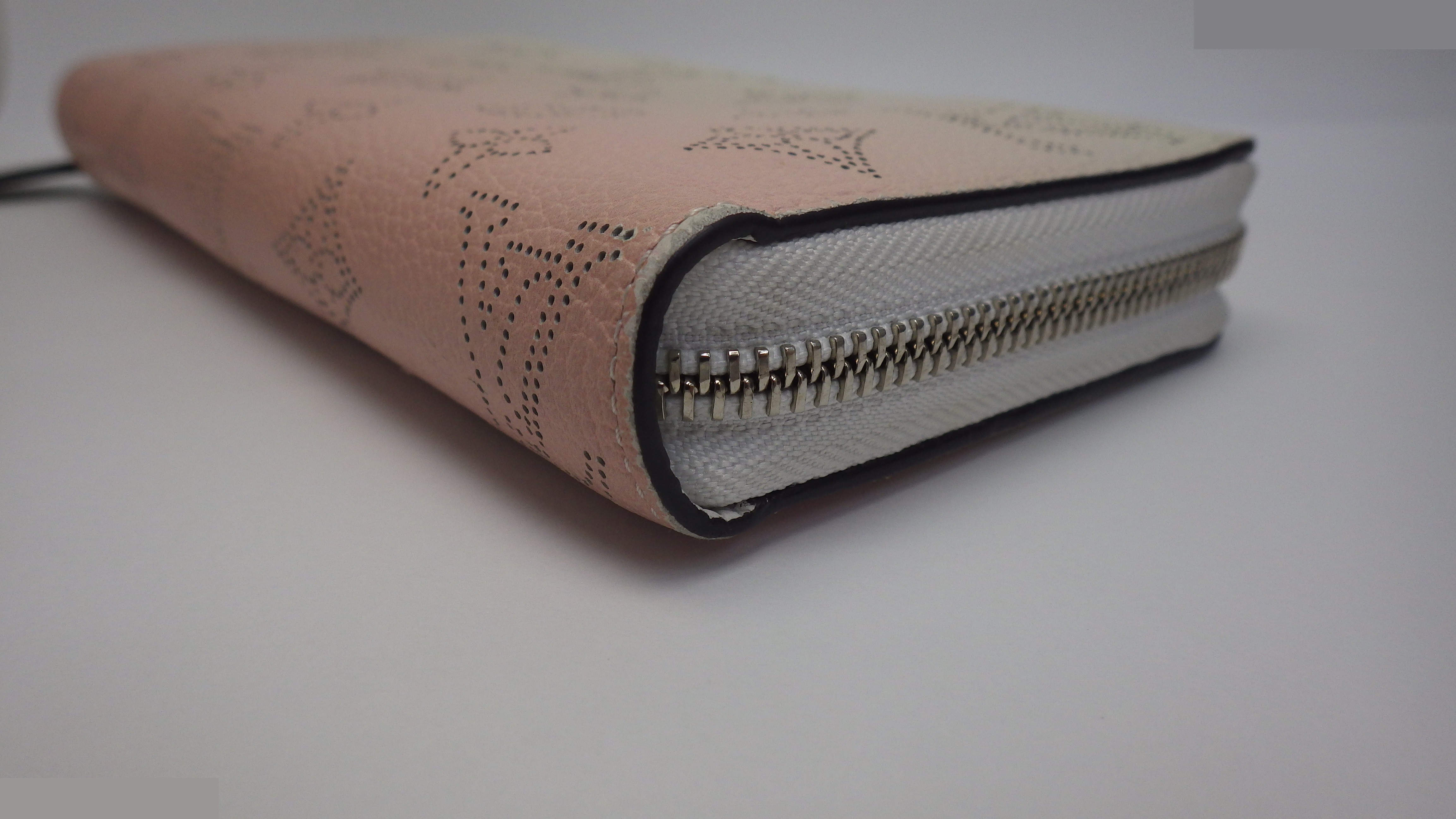 Monogram Mahina Zippy Wallet — view 4