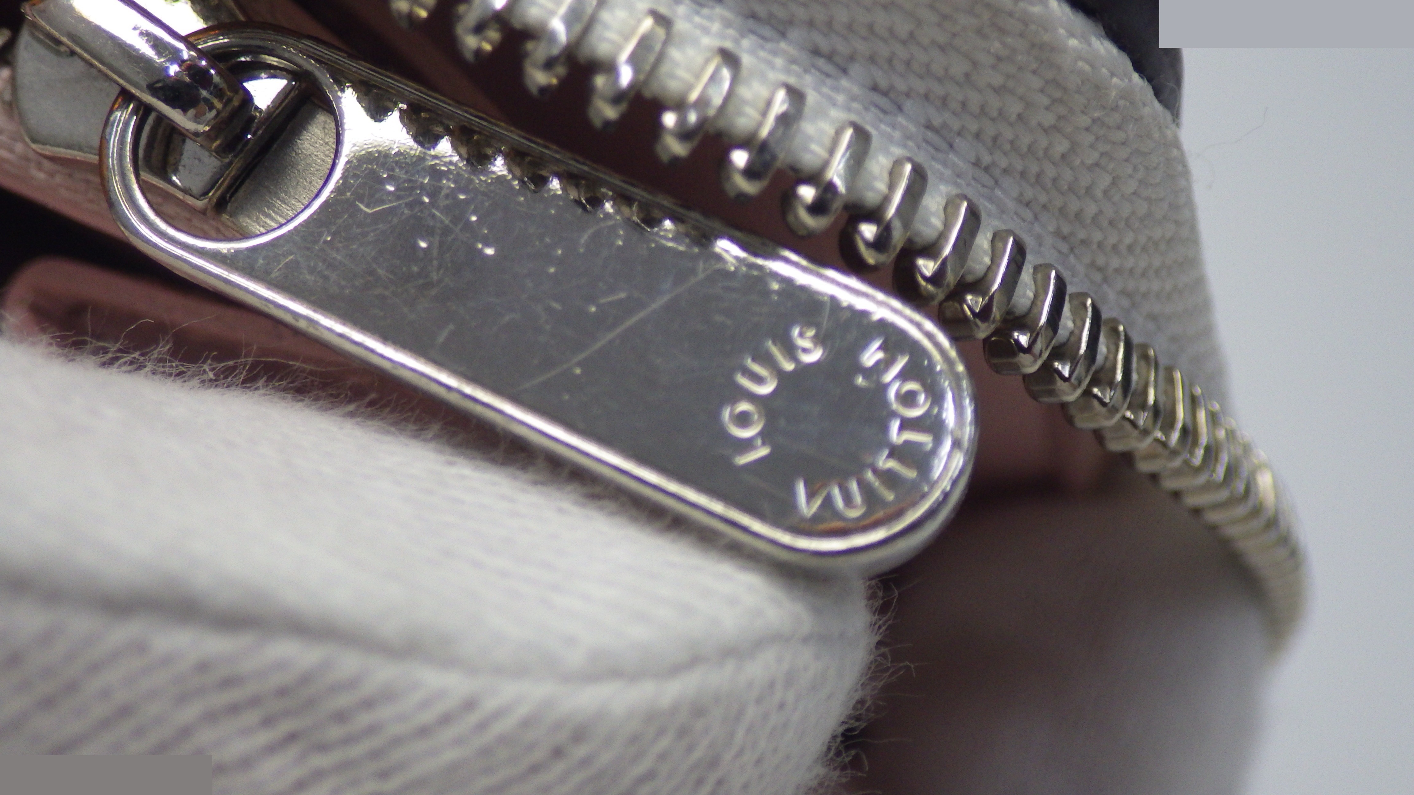 Monogram Mahina Zippy Wallet — view 6