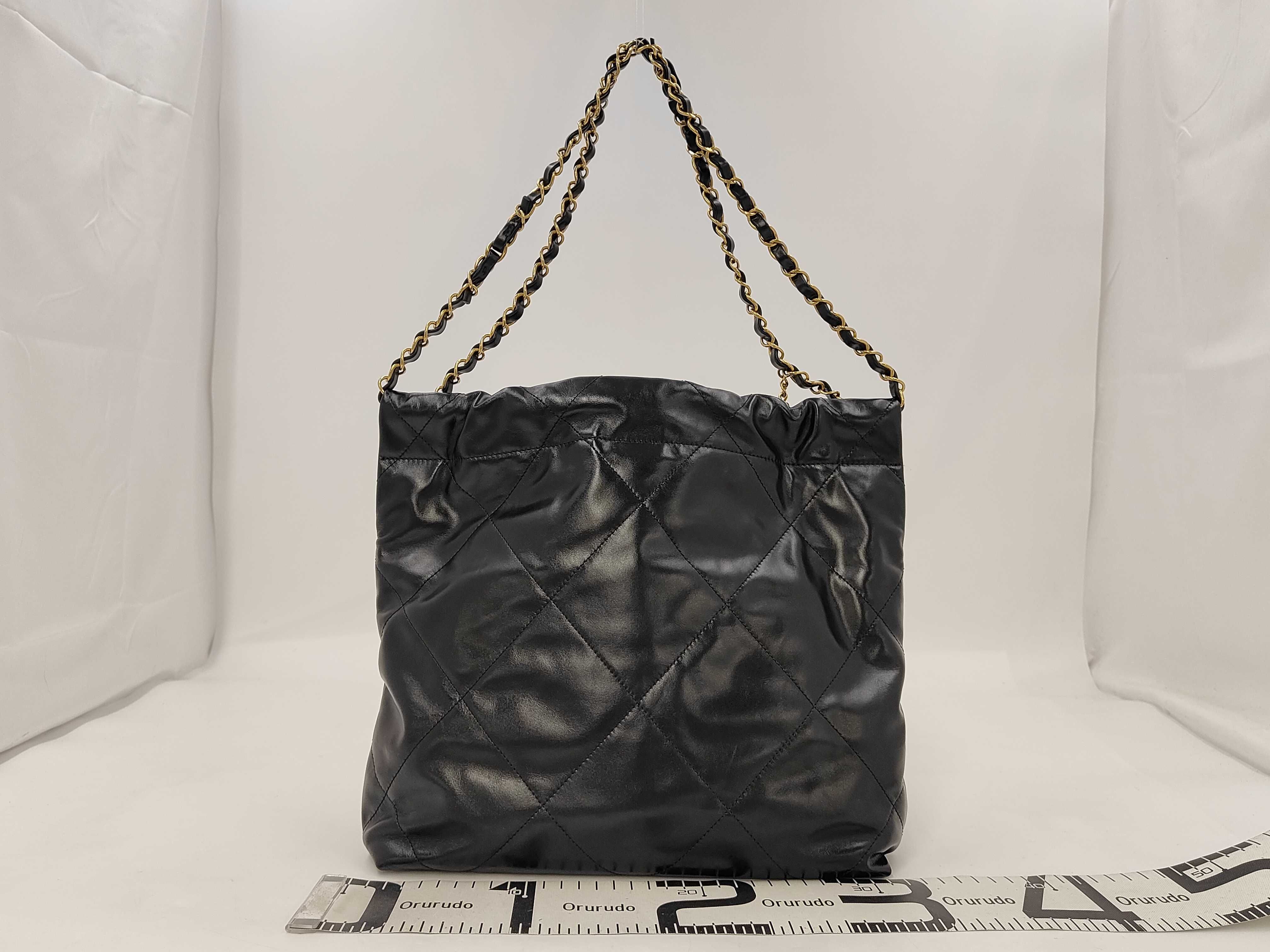 22 Shiny Calfskin Gold Hardware Chain Shoulder Bag with Pouch Serial Hardware Plate Black Tote Bag — view 2