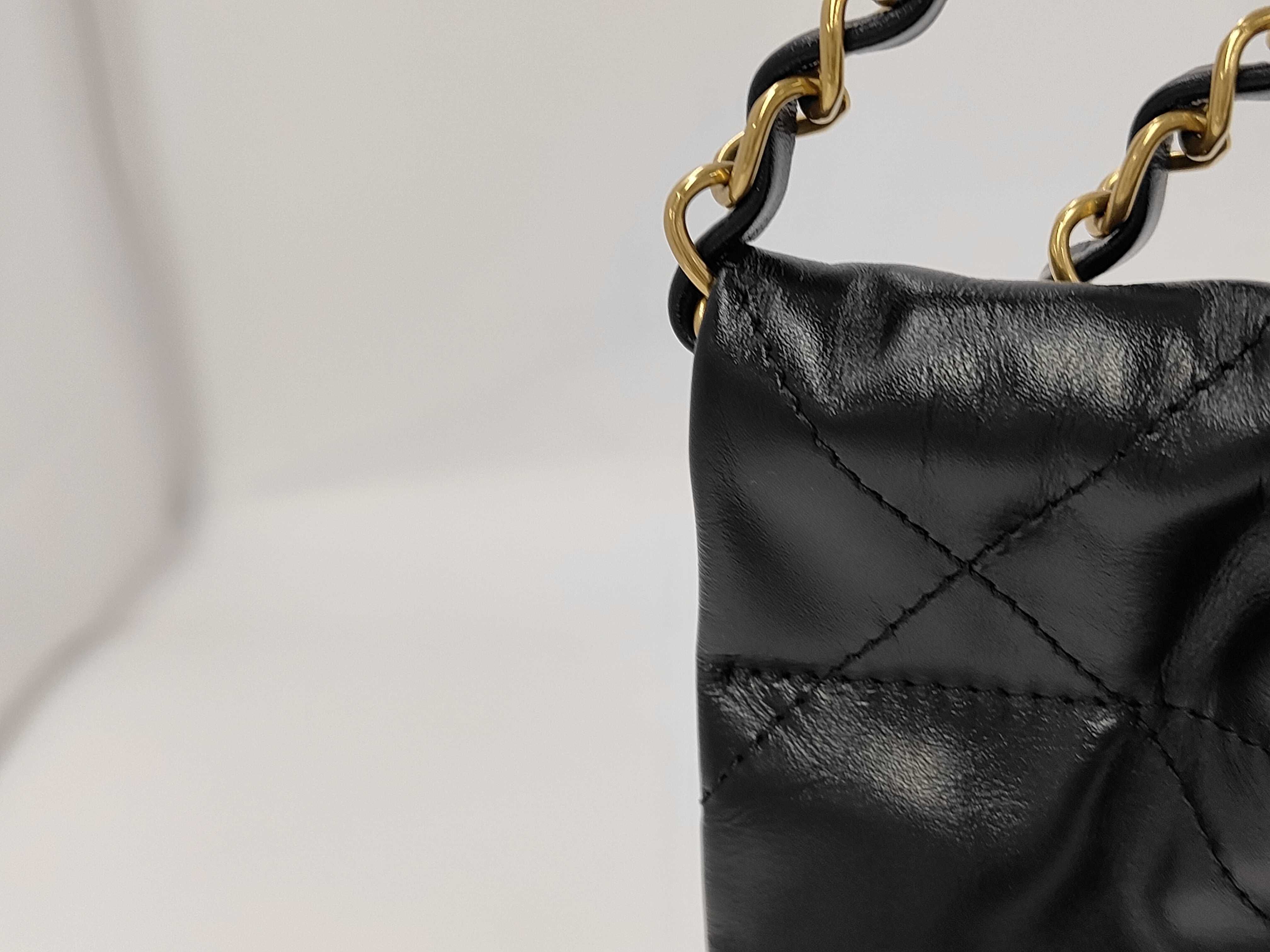 22 Shiny Calfskin Gold Hardware Chain Shoulder Bag with Pouch Serial Hardware Plate Black Tote Bag — view 3