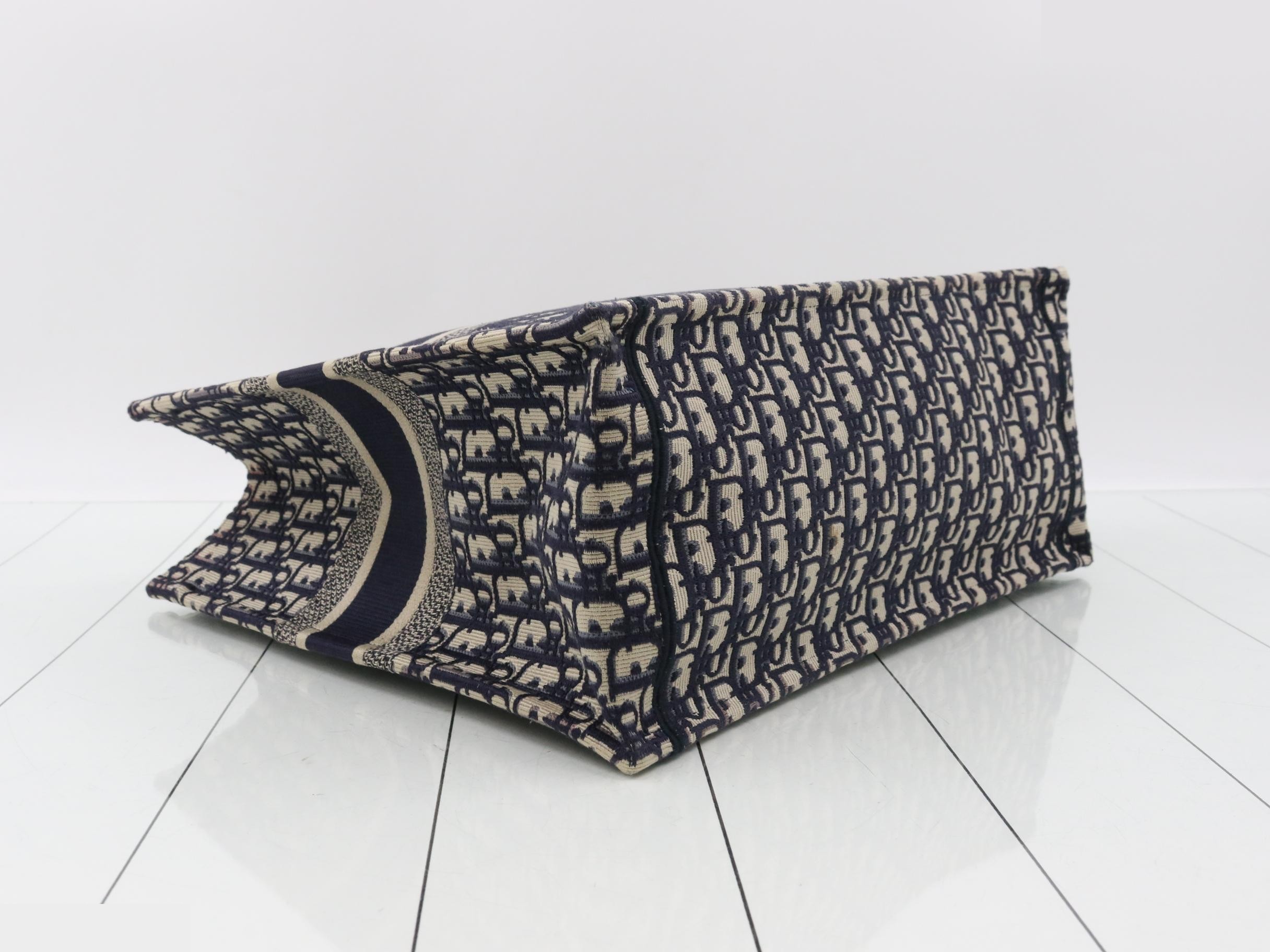 Book Tote Large — view 5