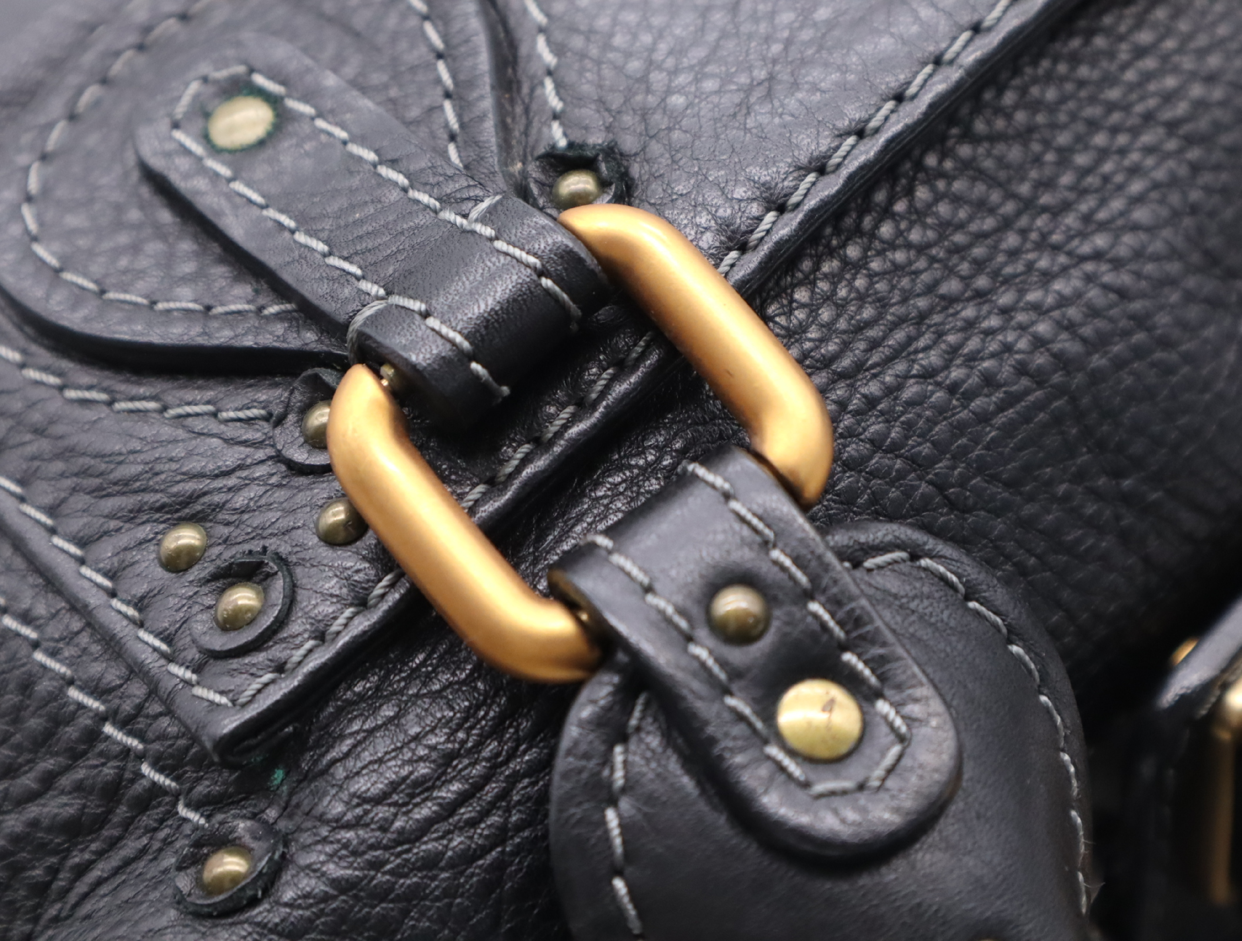 Paddington Medium Black Handbag with Shoulder Strap, Padlock, Key, and Dust Bag — view 9