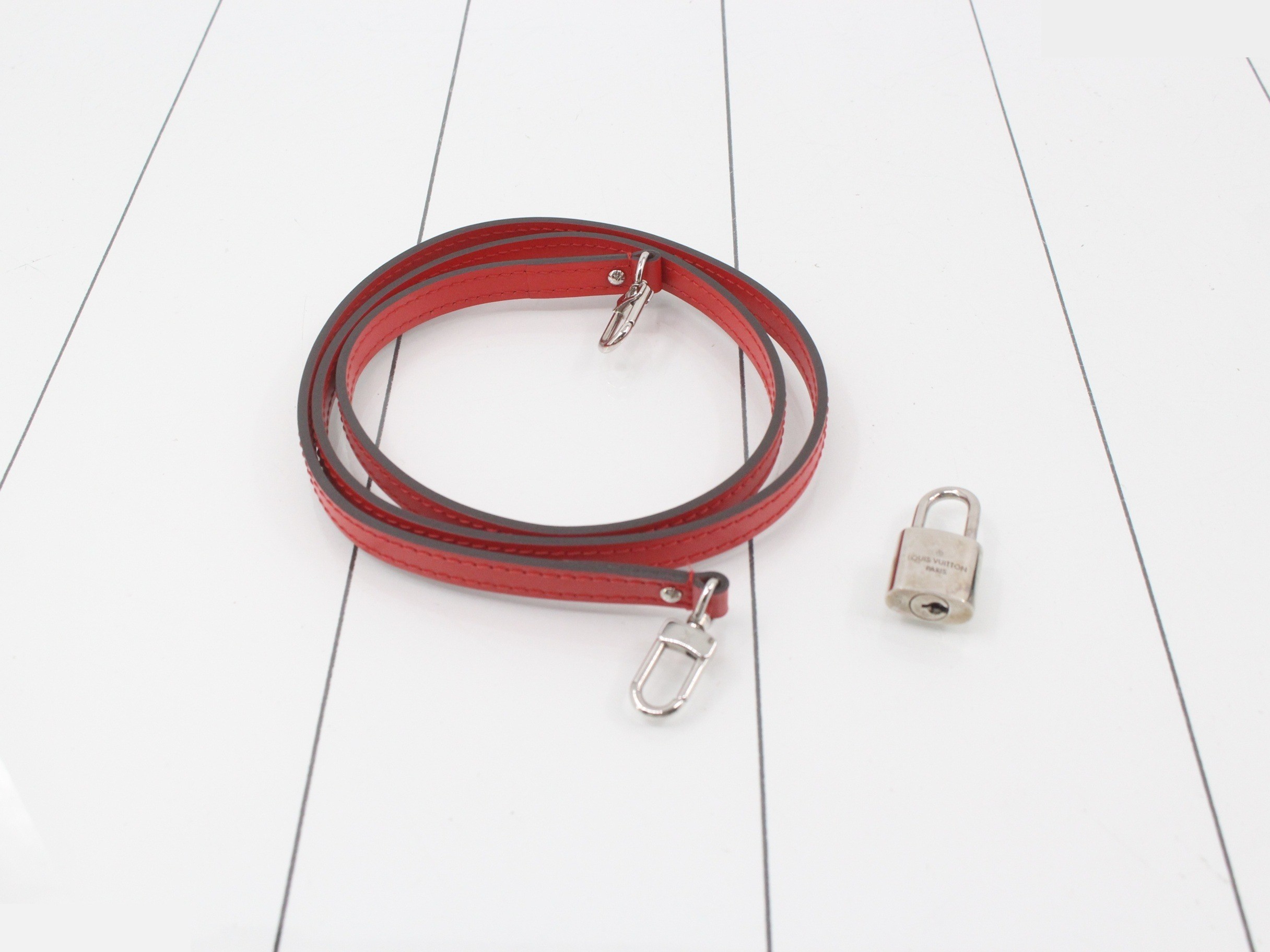 Epi Alma BB Coquelicot 2-Way Handbag — view 7