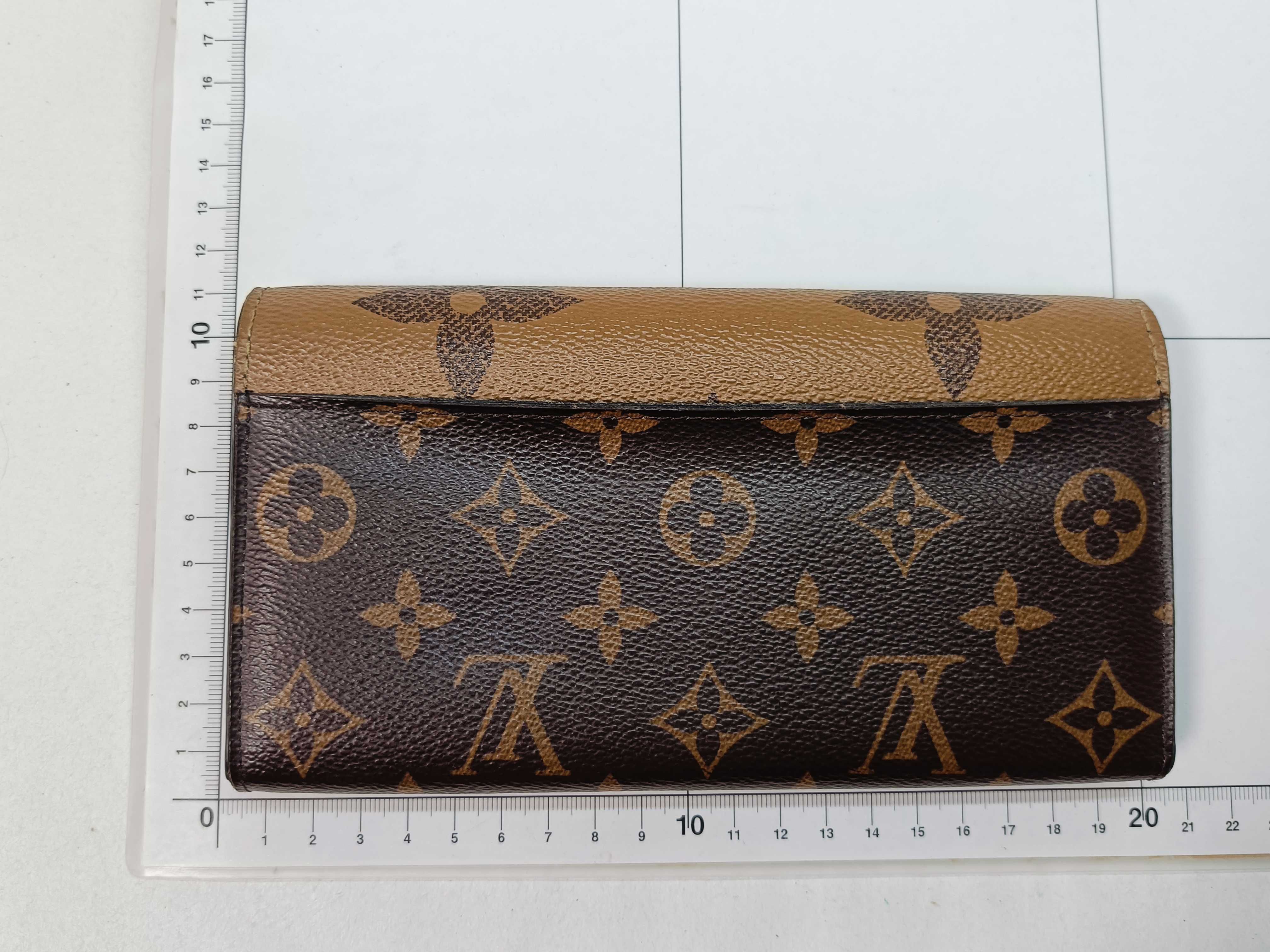 Monogram Portefeuille Sarah Reverse Wallet — view 2