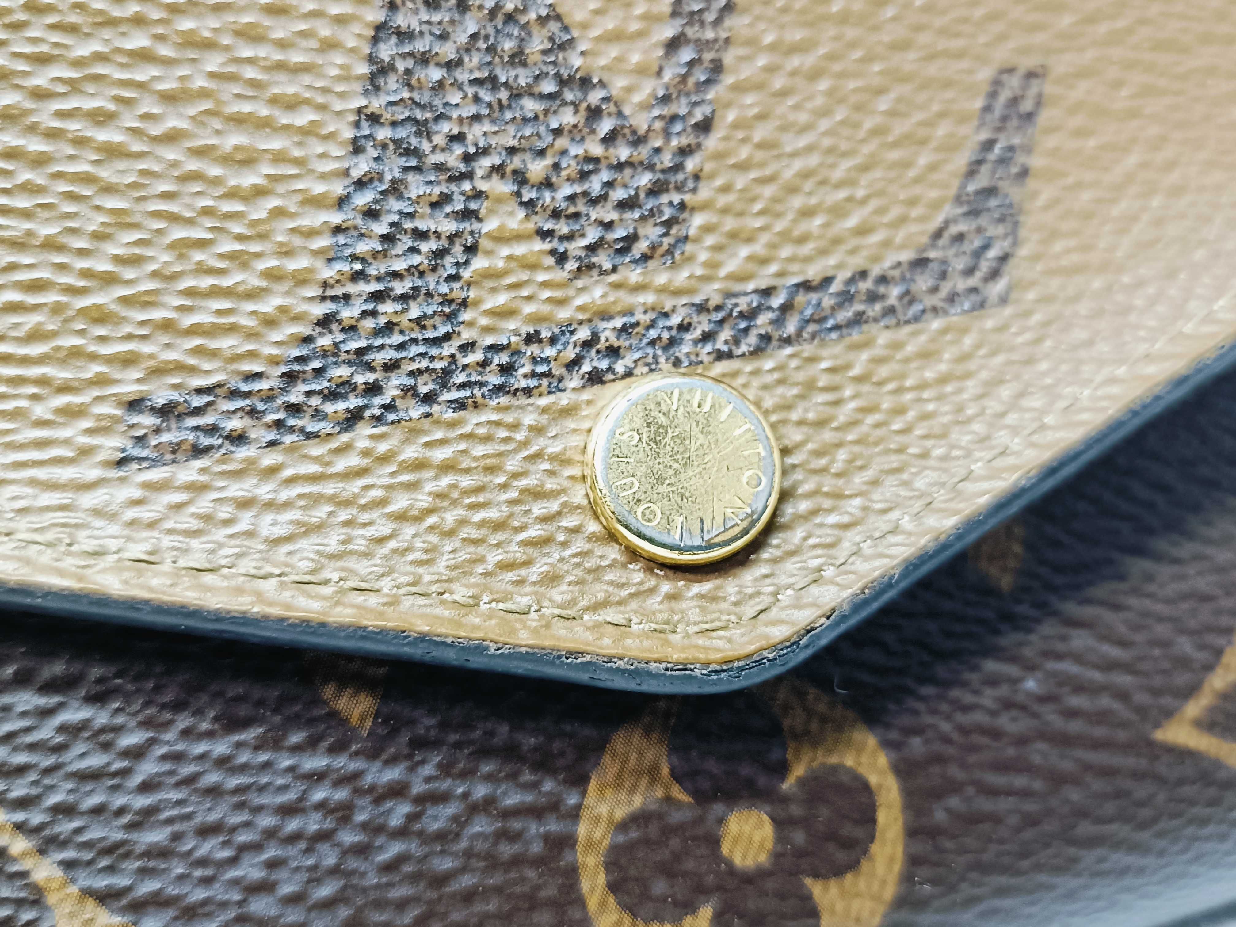 Monogram Portefeuille Sarah Reverse Wallet — view 7