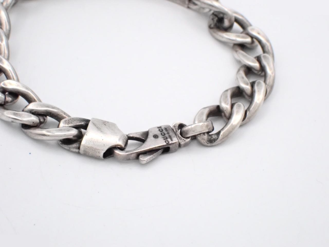 logo bracelet, curb chain, silver, enamel, wrist circumference approximately 18cm — view 3