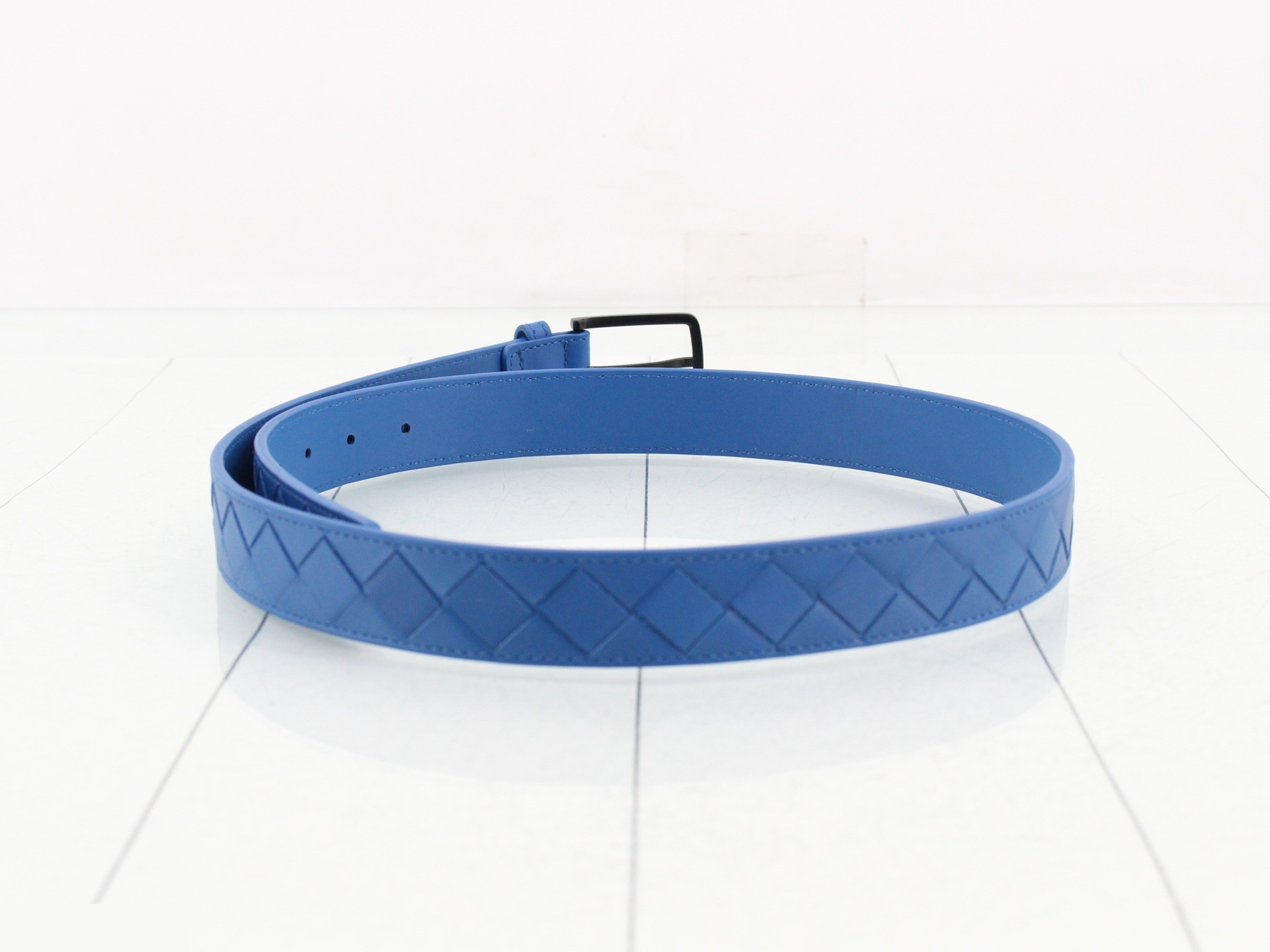 Intrecciato belt, blue leather — view 2