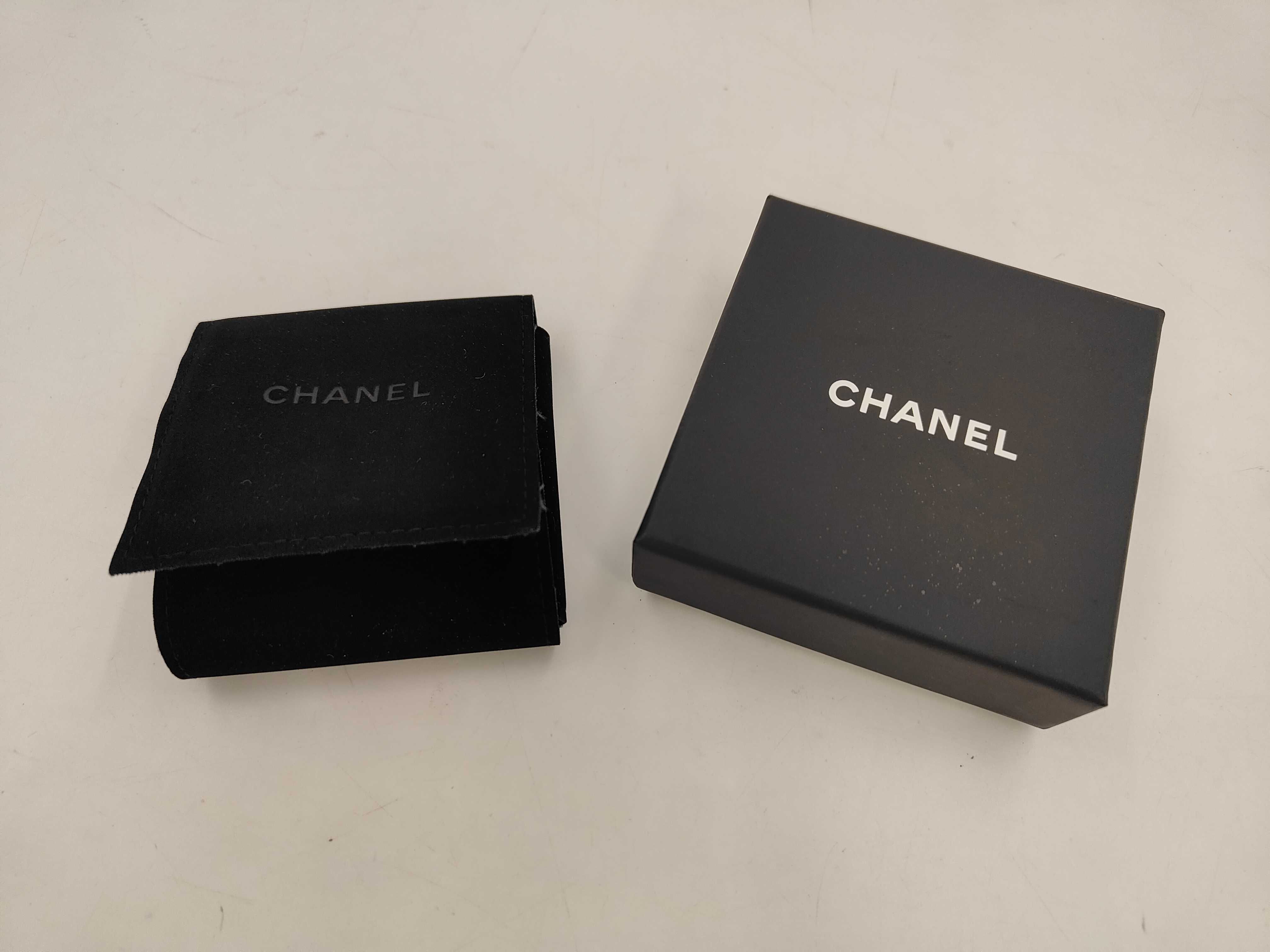 Coco Mark Black x Blue 18A Brooch — view 7