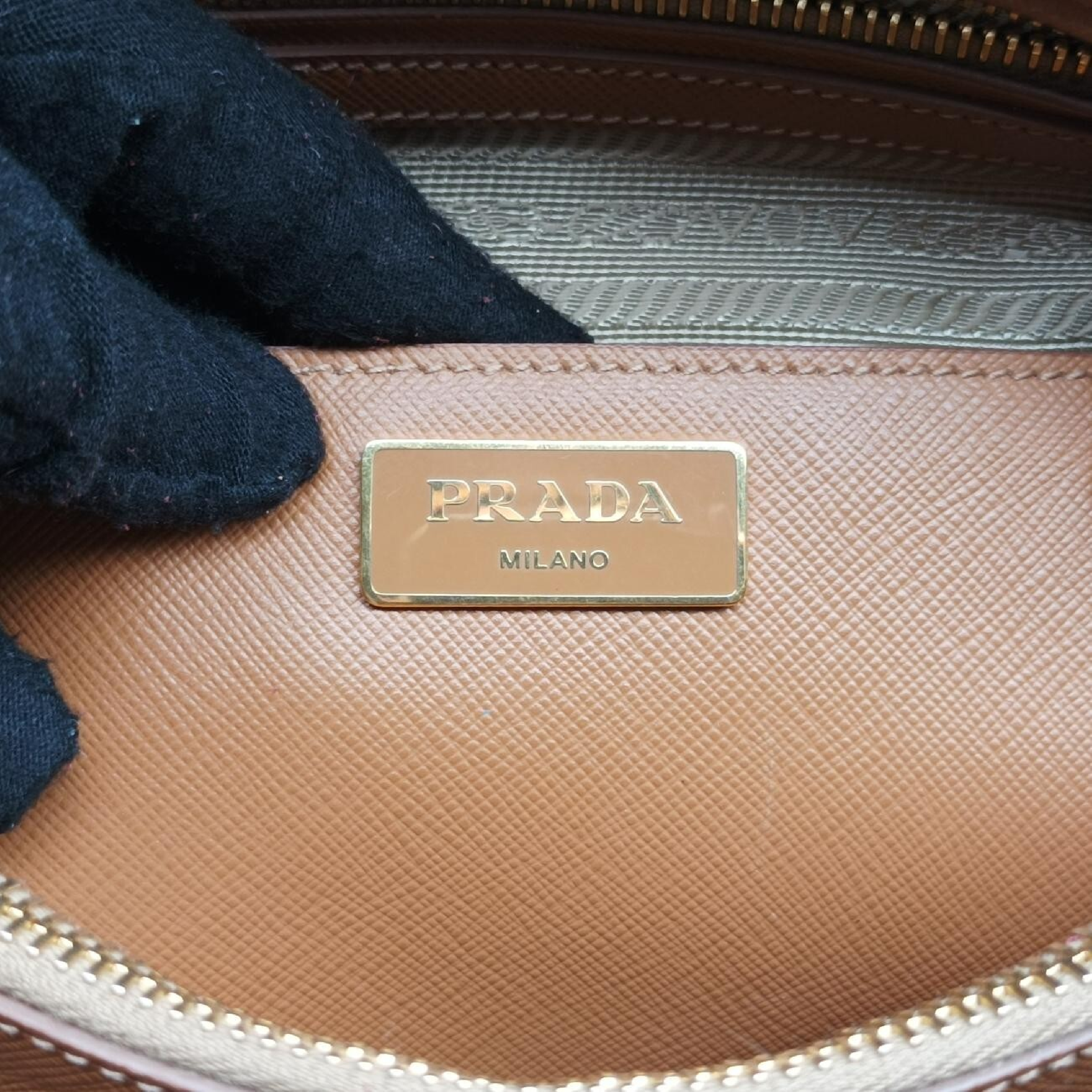 Promenade Brown Saffiano Patent BN2567 239/I 208 Handbag — view 7