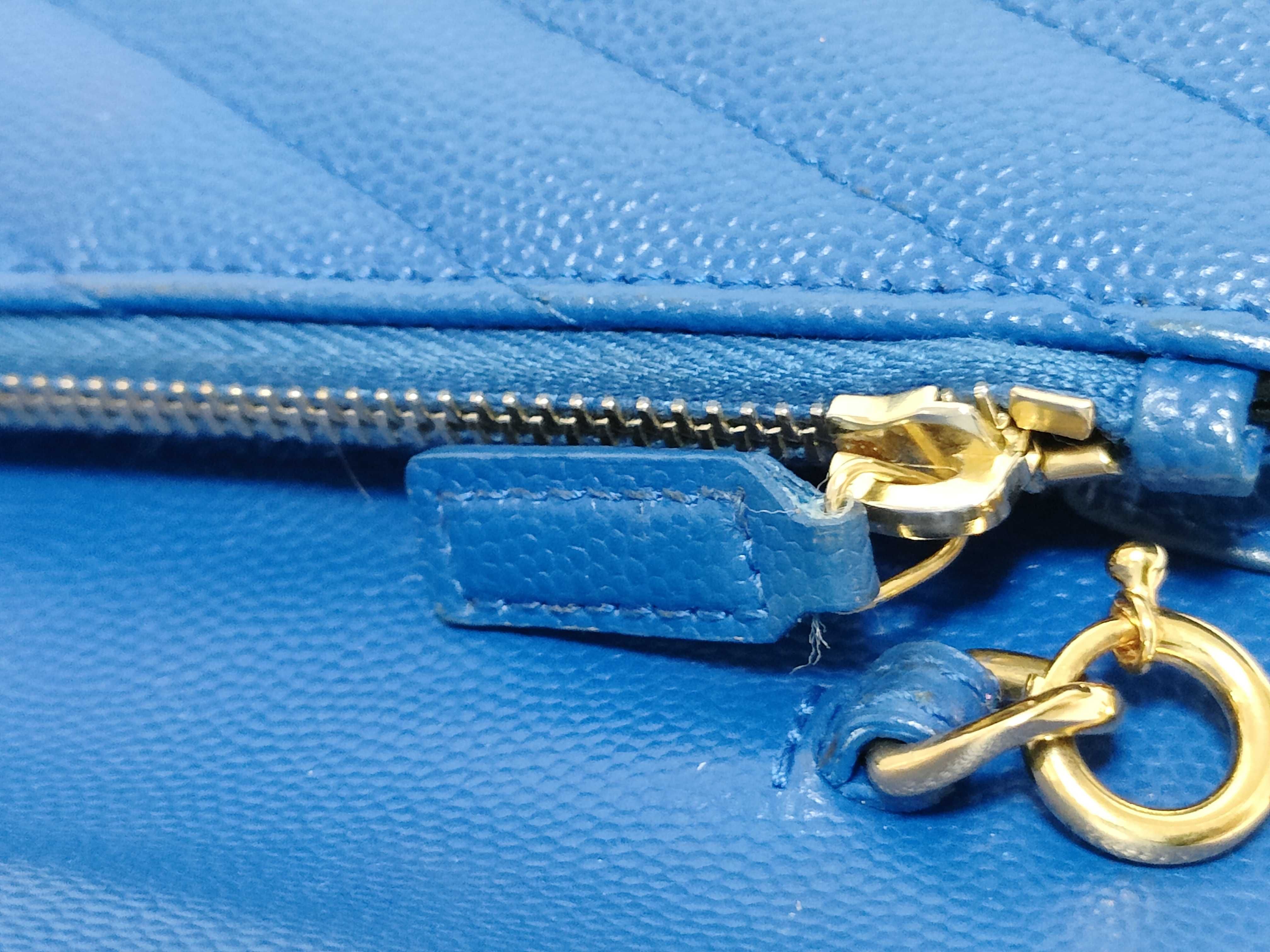 FR- Paris Leather Chain Wallet Blue 393953 Shoulder Bag — view 10