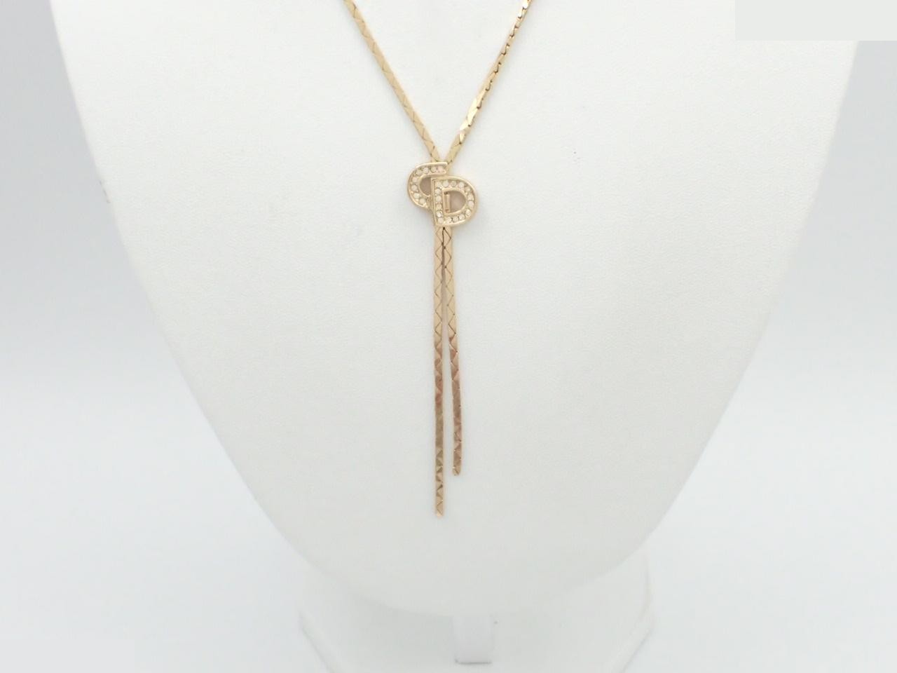 necklace, neck circumference approximately 44cm