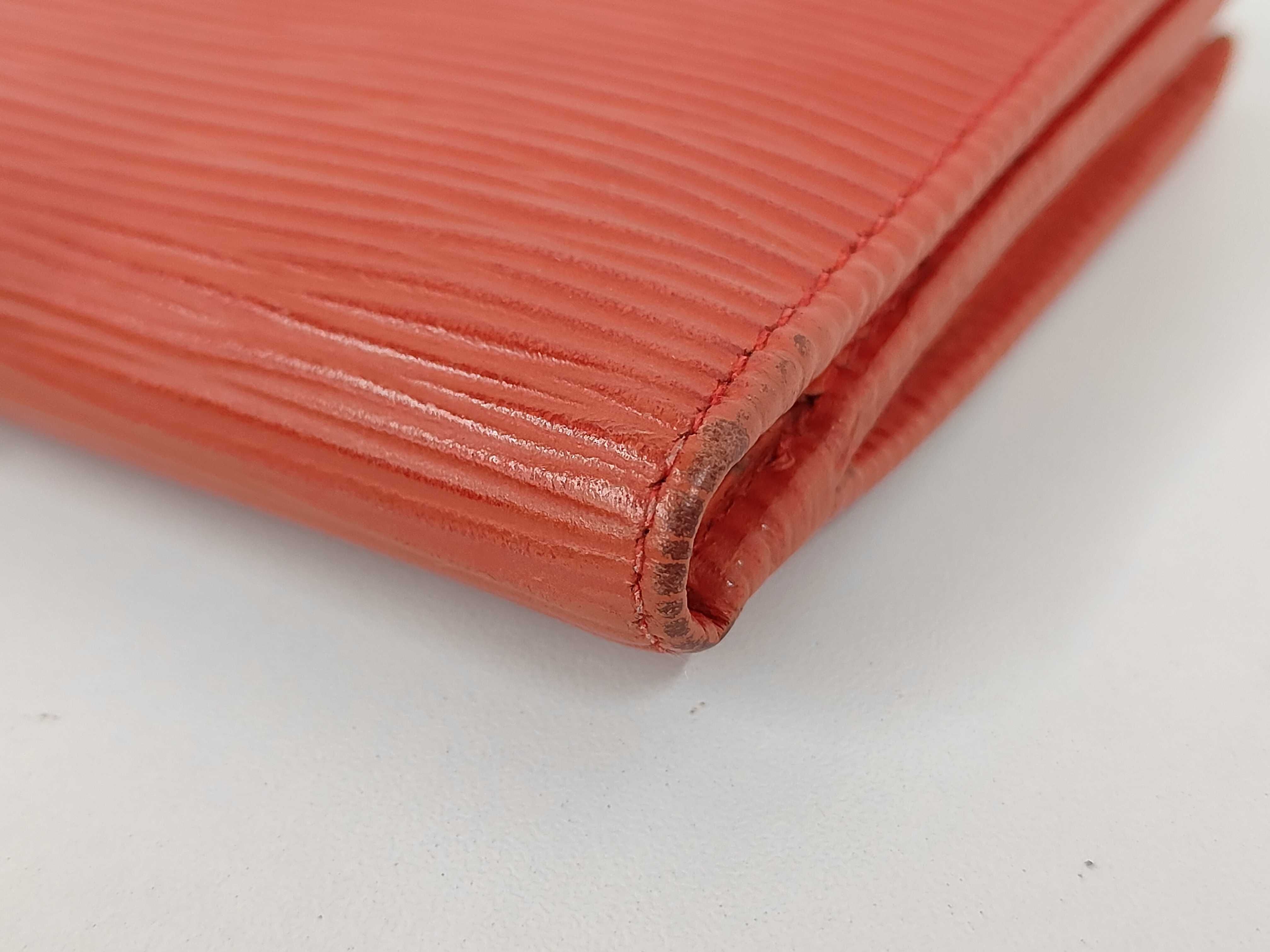 Epi Leather Clasp Wallet — view 3