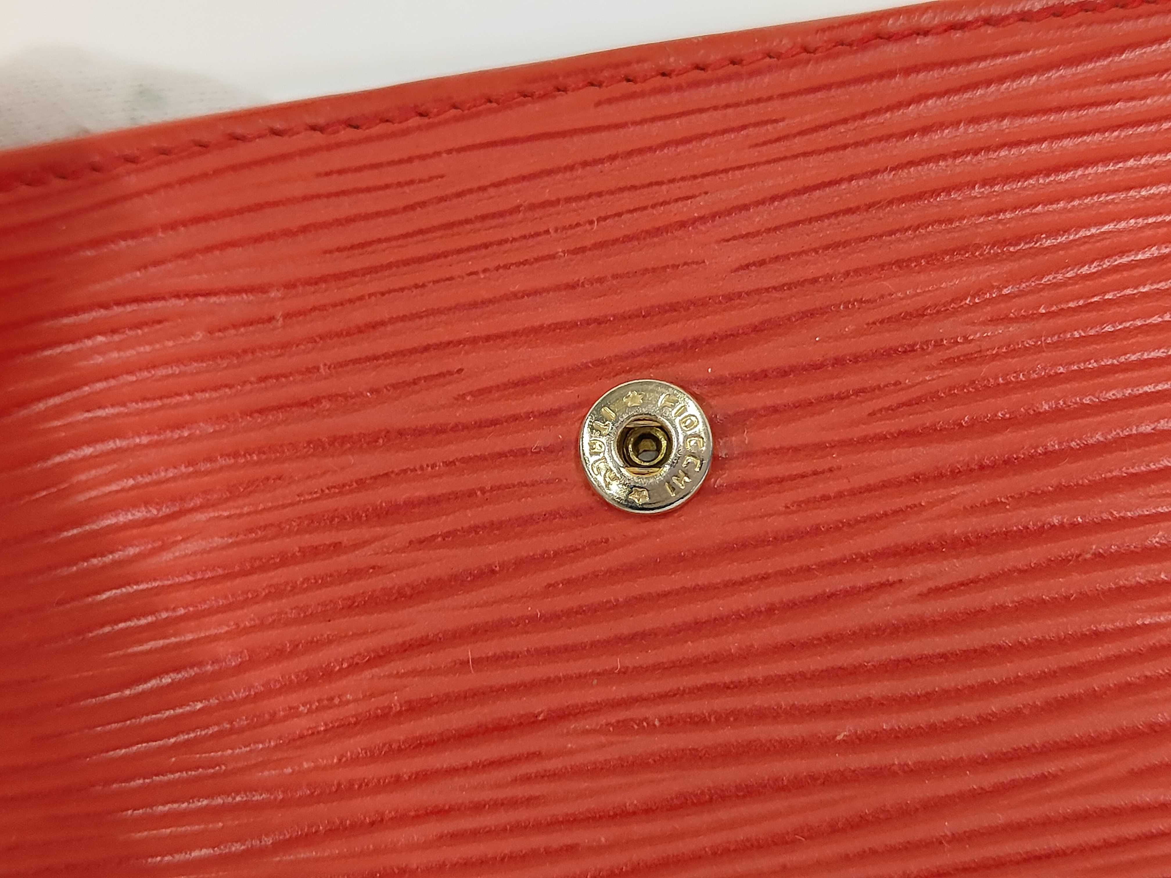 Epi Leather Clasp Wallet — view 4
