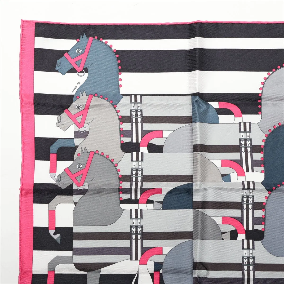 Carre 45 ROCABAR Scarf Silk Pink — view 2