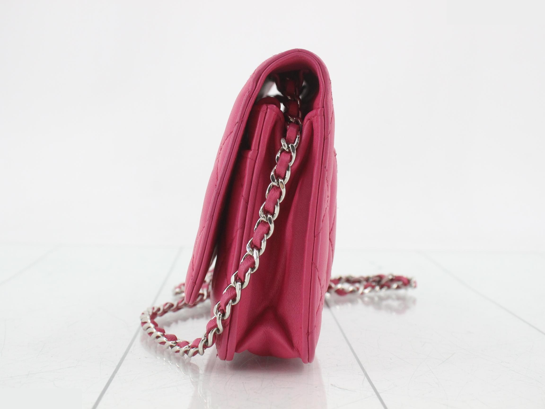 Matelassé Lambskin Chain Wallet Seal — view 3